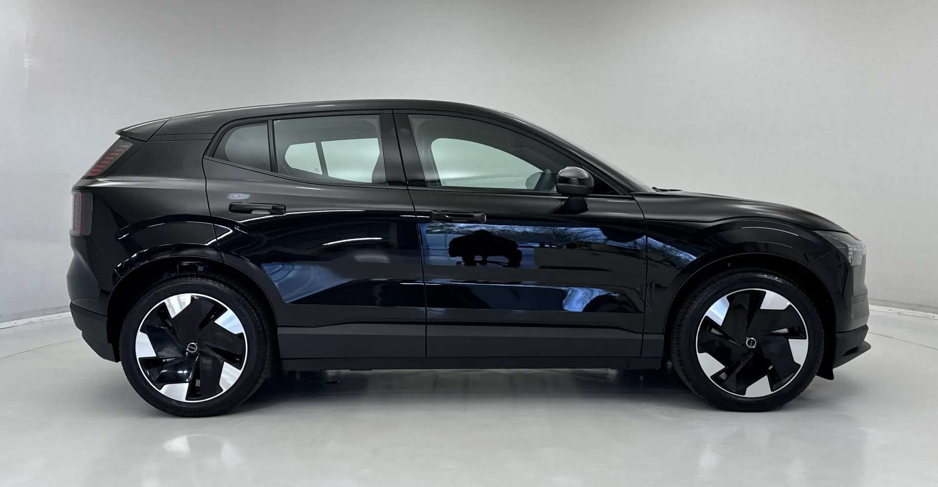 A 2026 VOLVO EX30 200kW SM Extended Range Plus 69kWh 5dr Auto A 2026 VOLVO EX30 200kW SM Extended Range Plus 69kWh 5dr Auto