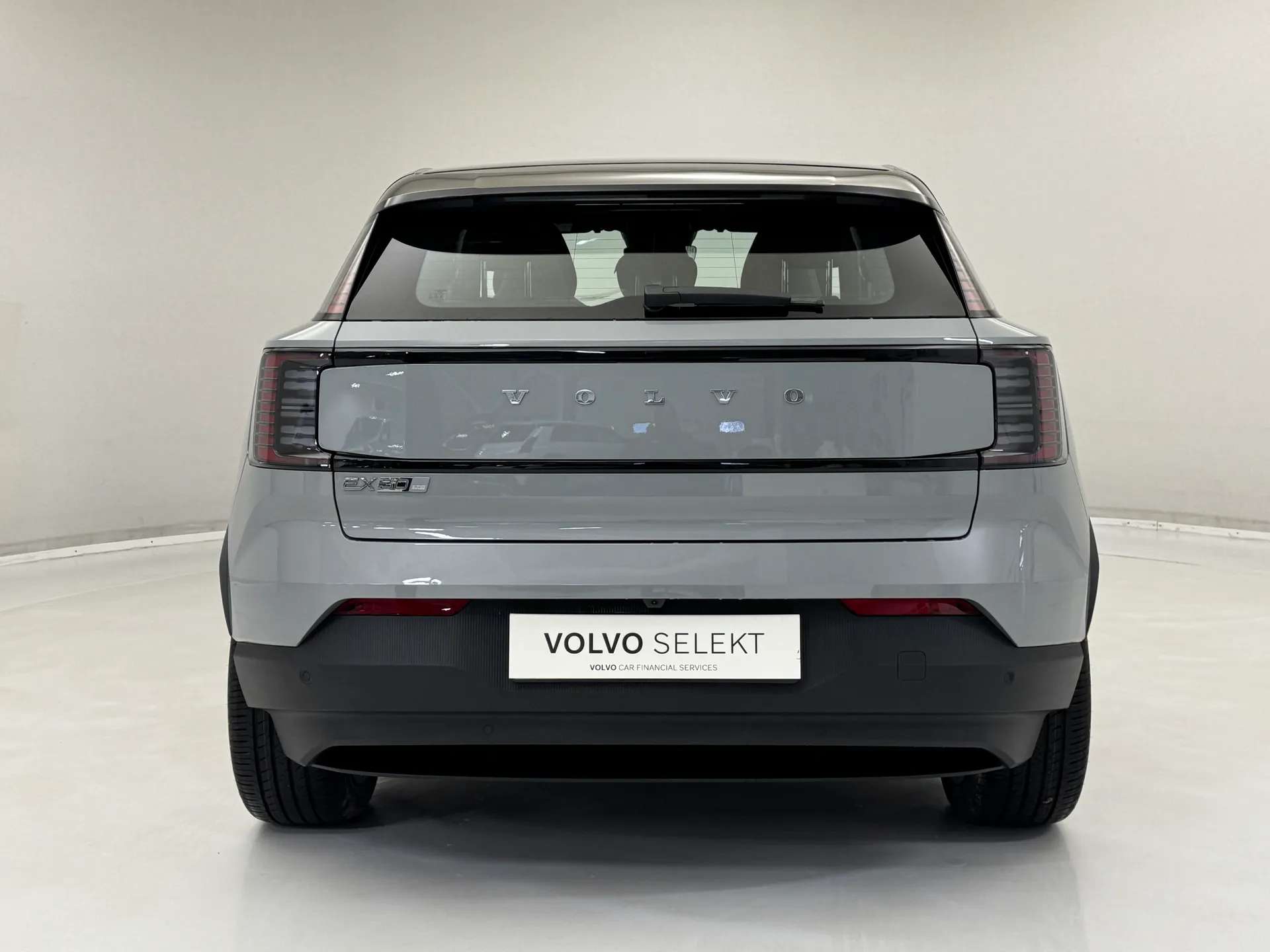 A 2026 VOLVO EX30 200kW SM Extended Range Plus 69kWh 5dr Auto A 2026 VOLVO EX30 200kW SM Extended Range Plus 69kWh 5dr Auto