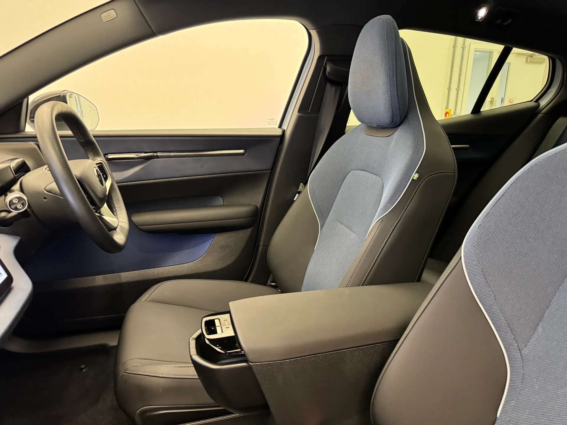 2024 VOLVO EX30 2024 VOLVO EX30