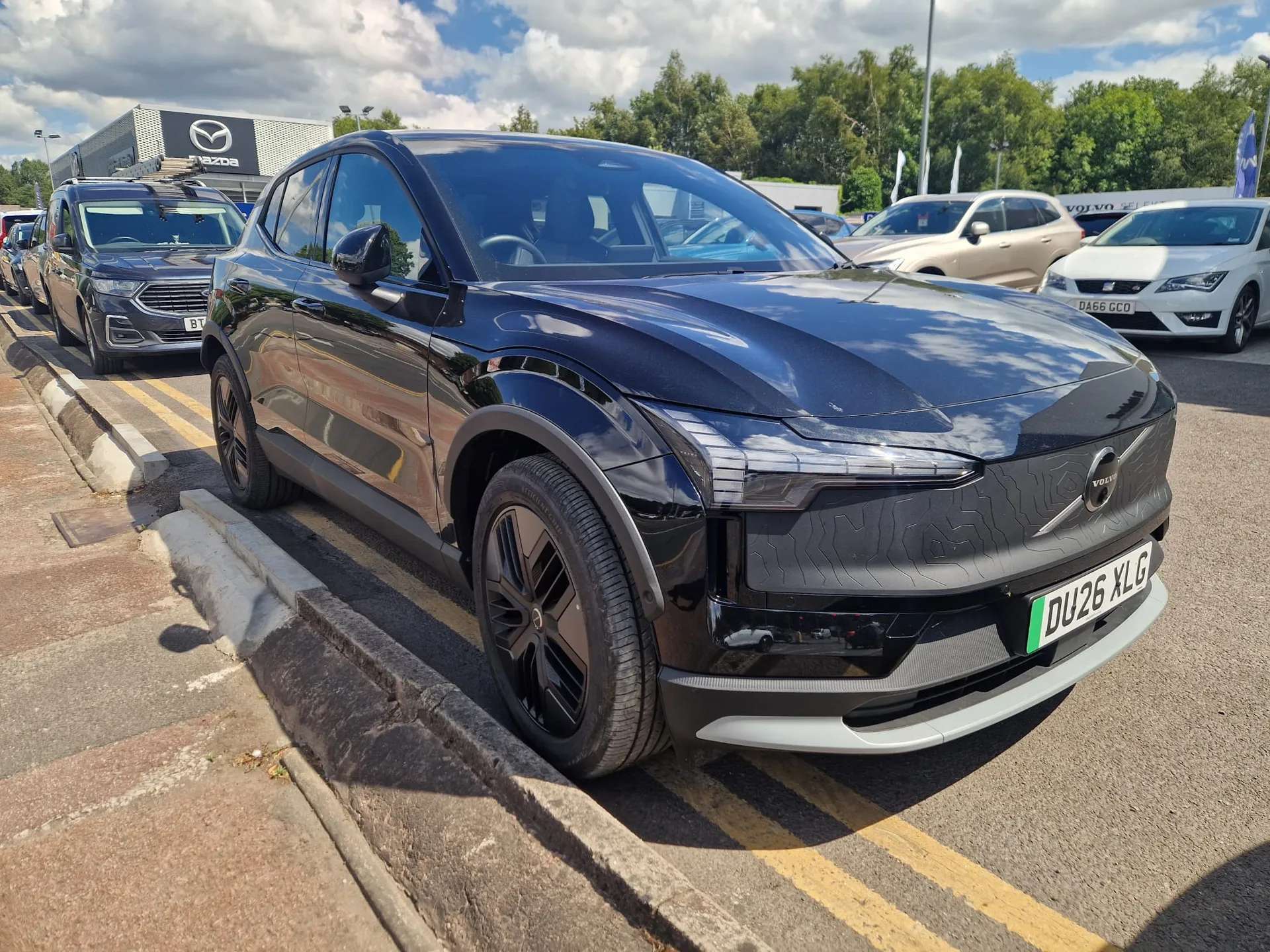 A 2026 VOLVO EX30 315kW TM Perf Cross Country Ultra 69kWh 5dr Auto A 2026 VOLVO EX30 315kW TM Perf Cross Country Ultra 69kWh 5dr Auto