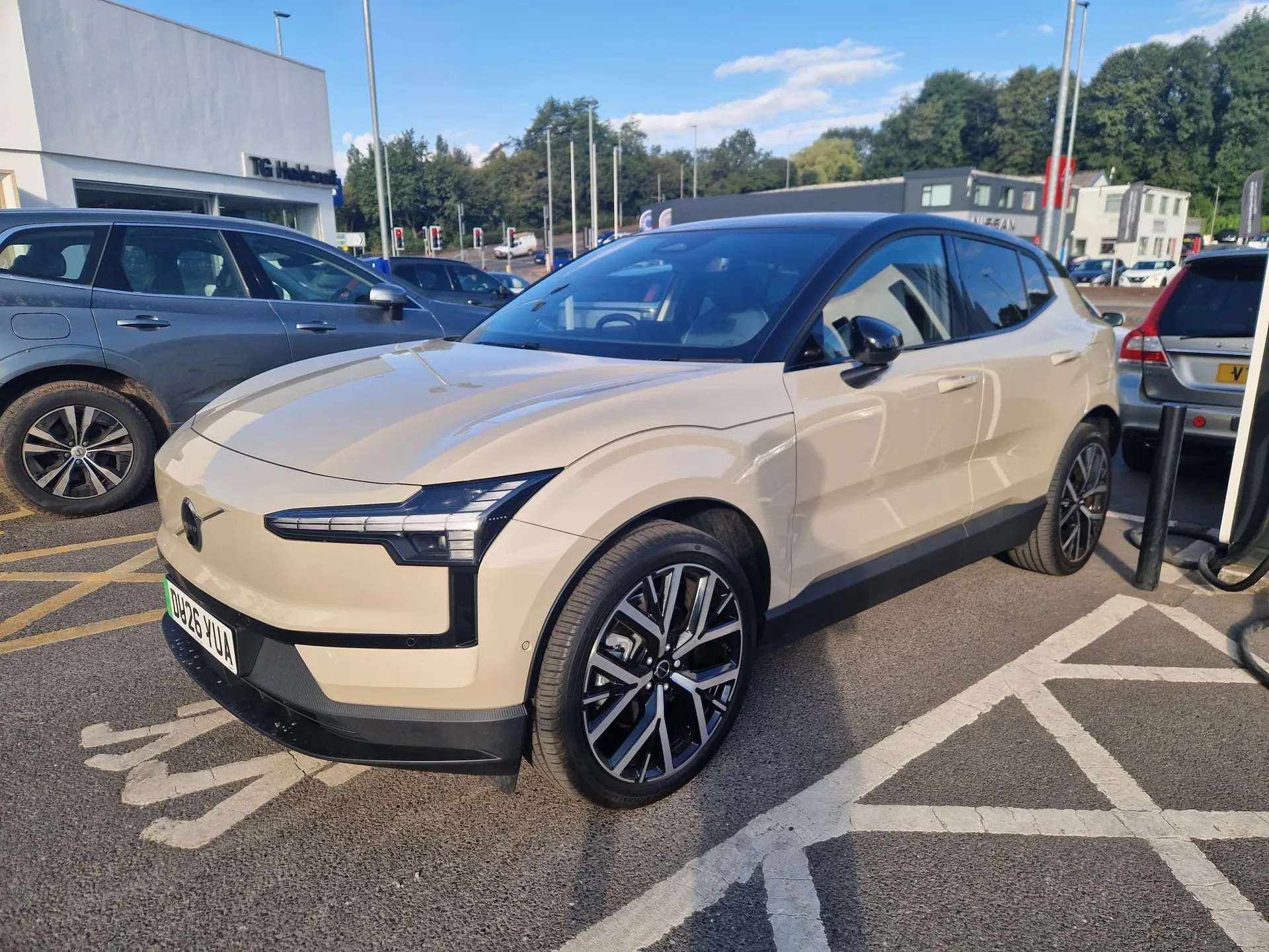 A 2026 VOLVO EX30 200kW SM Extended Range Ultra 69kWh 5dr Auto A 2026 VOLVO EX30 200kW SM Extended Range Ultra 69kWh 5dr Auto