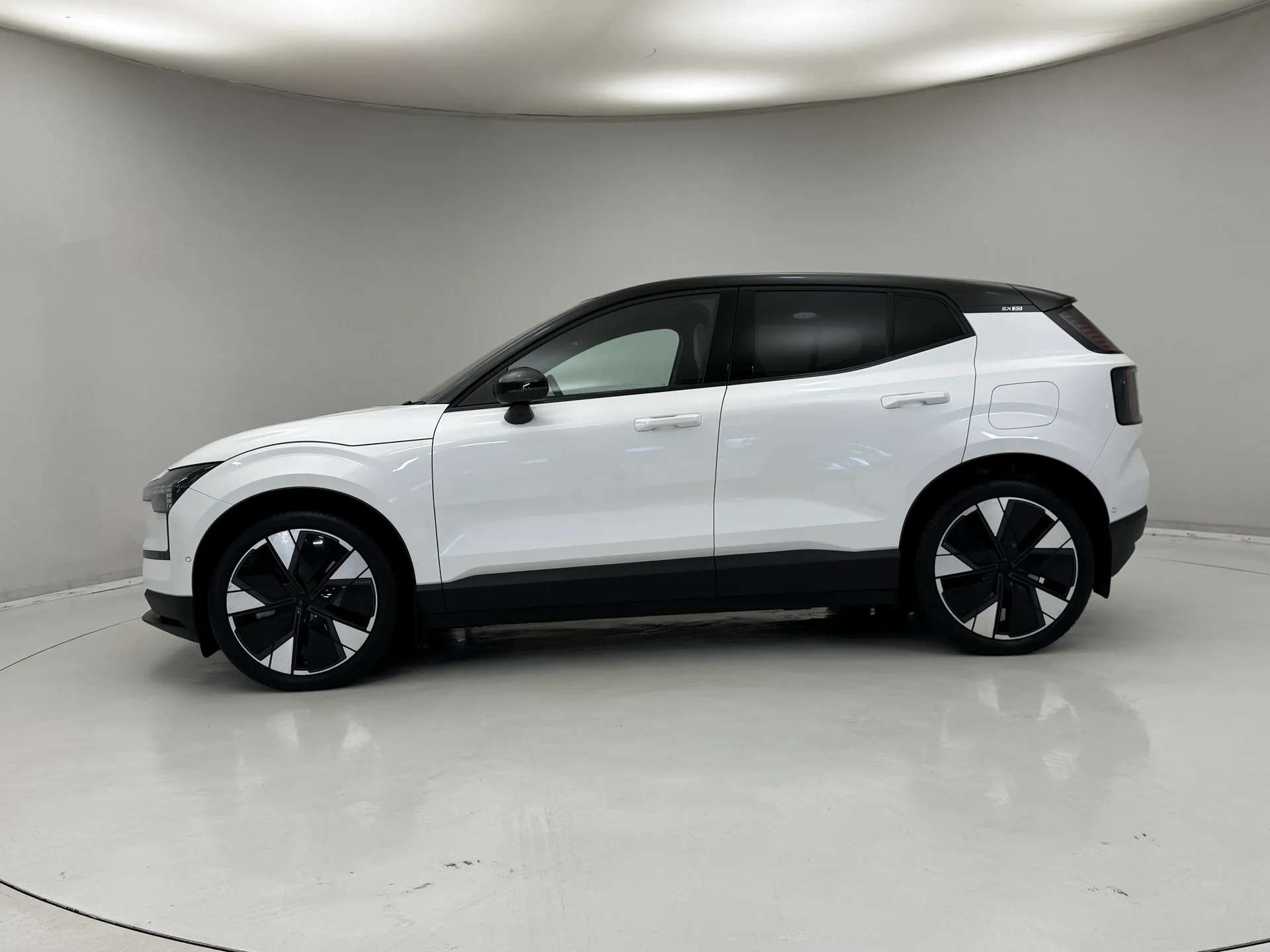 A 2024 VOLVO EX30 315kW Twin Motor Performance Ultra 69kWh 5dr Auto A 2024 VOLVO EX30 315kW Twin Motor Performance Ultra 69kWh 5dr Auto