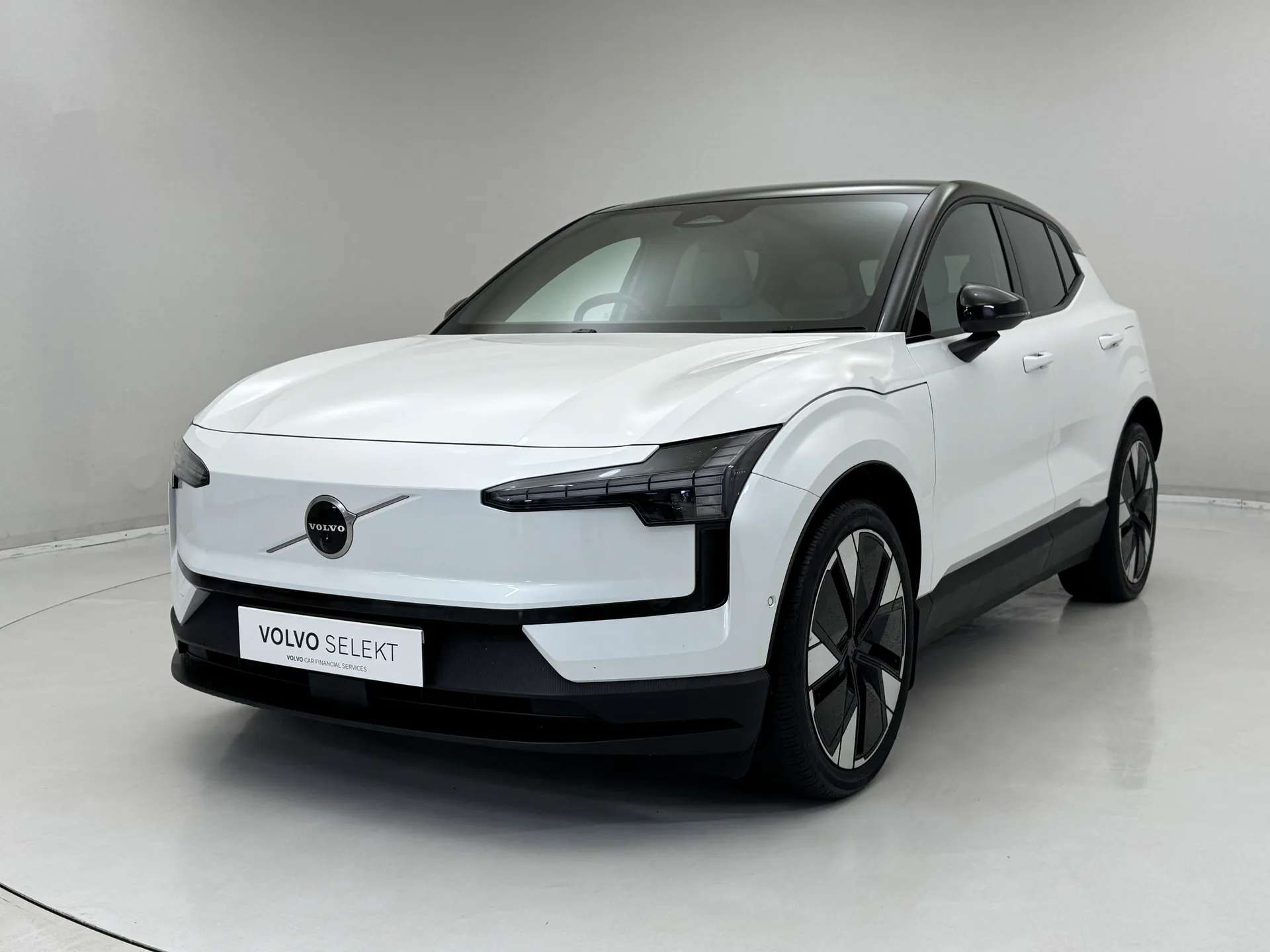 A 2024 VOLVO EX30 315kW Twin Motor Performance Ultra 69kWh 5dr Auto A 2024 VOLVO EX30 315kW Twin Motor Performance Ultra 69kWh 5dr Auto