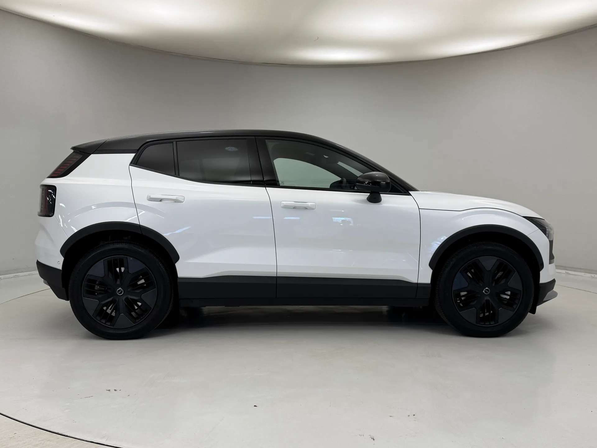 2025 VOLVO EX30 2025 VOLVO EX30