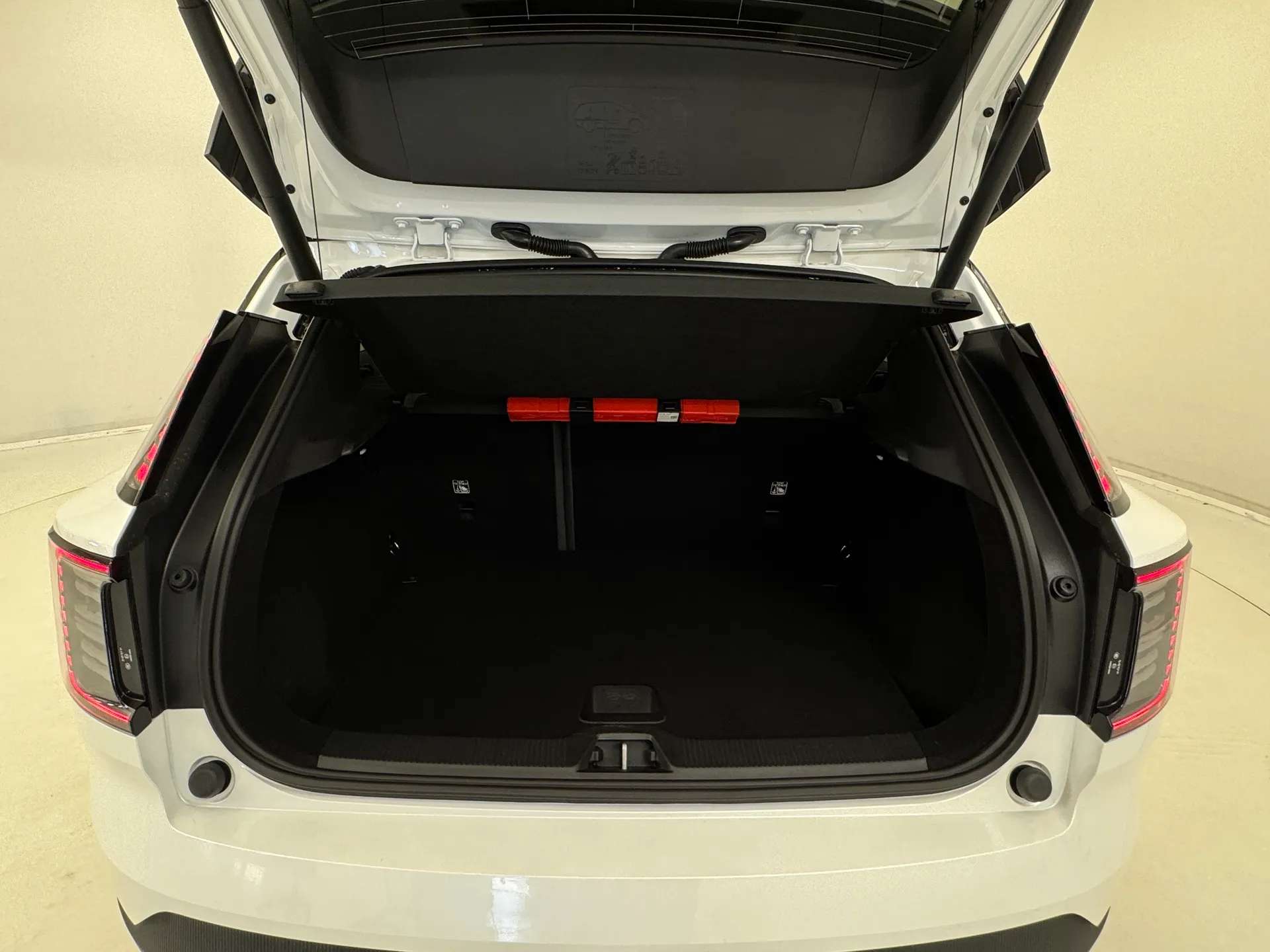 2025 VOLVO EX30 2025 VOLVO EX30