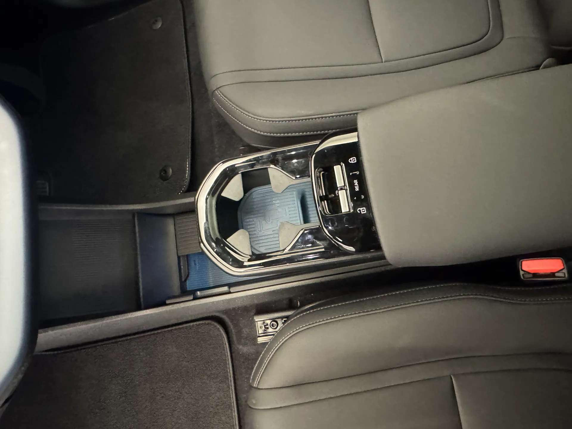 2025 VOLVO EX30 2025 VOLVO EX30