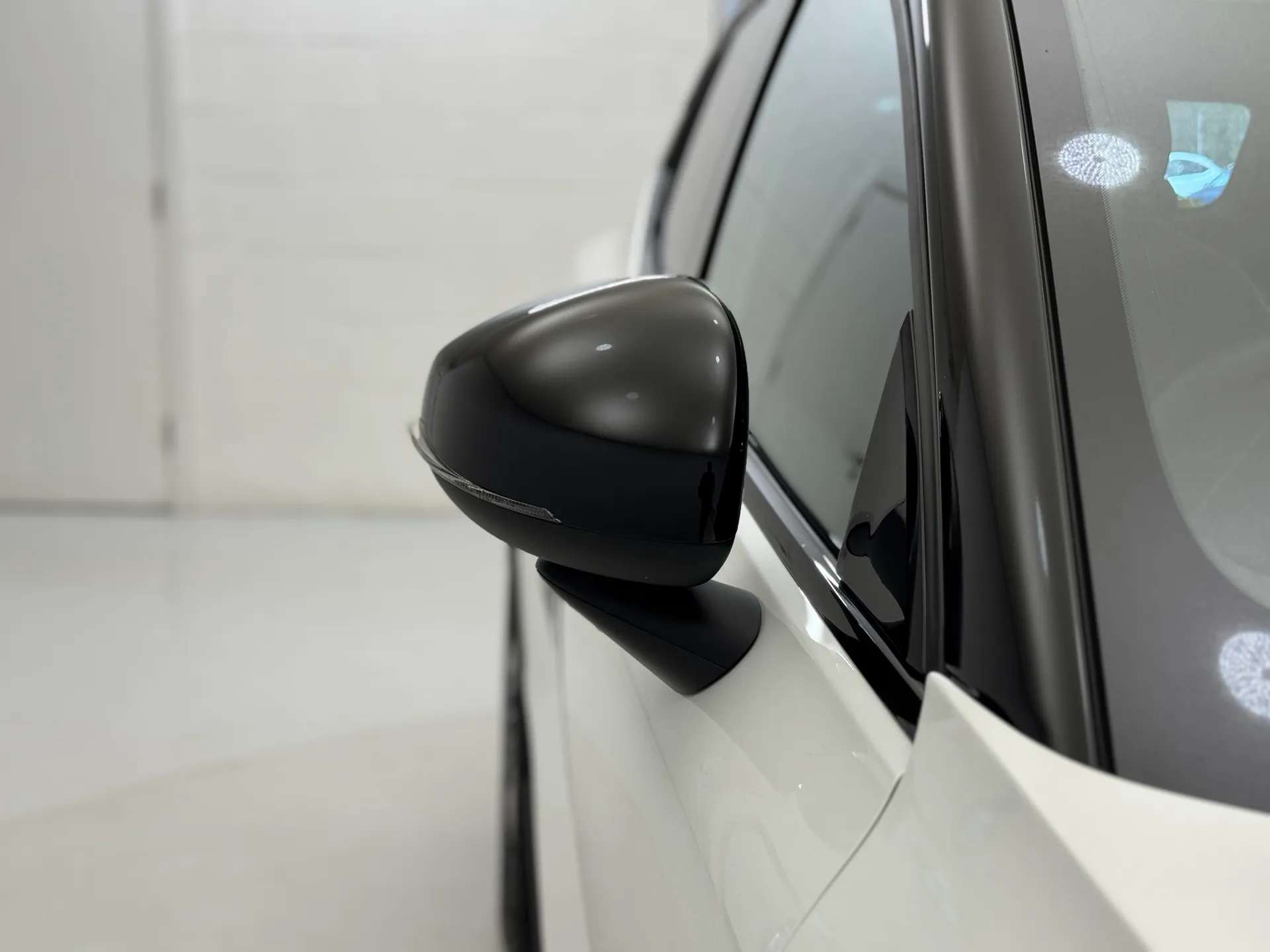 2025 VOLVO EX30 2025 VOLVO EX30