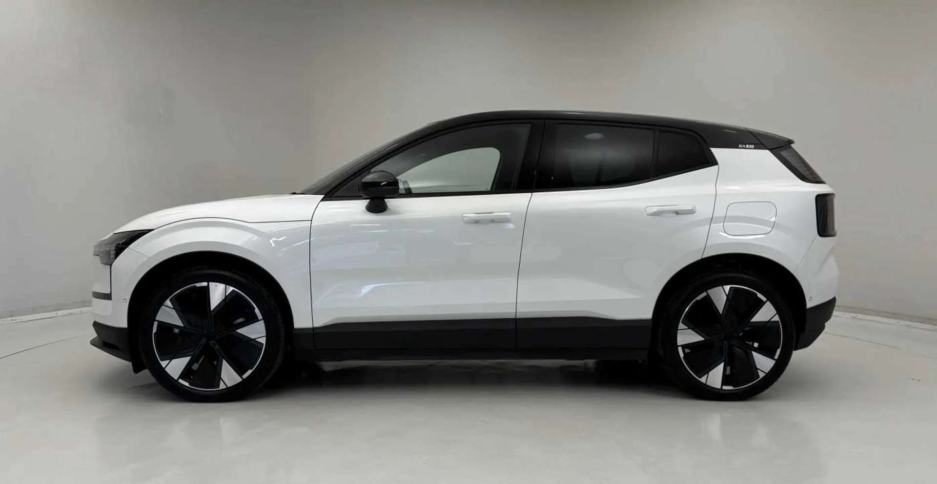 2025 VOLVO EX30 2025 VOLVO EX30