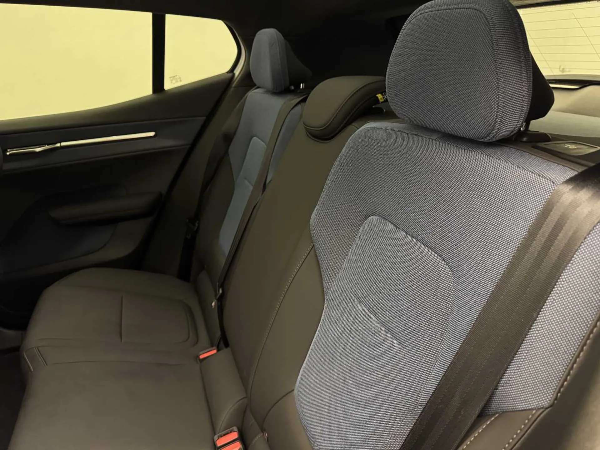 2025 VOLVO EX30 2025 VOLVO EX30