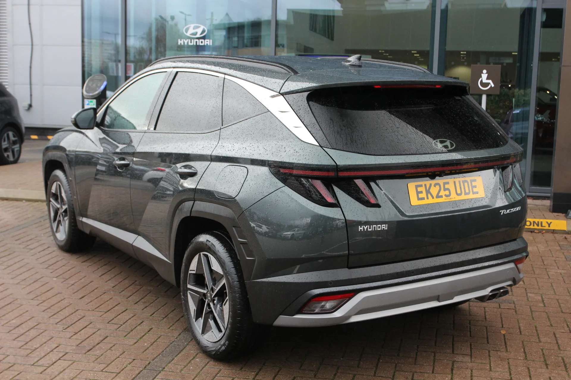 A 2025 HYUNDAI TUCSON 1.6T Premium 5dr A 2025 HYUNDAI TUCSON 1.6T Premium 5dr