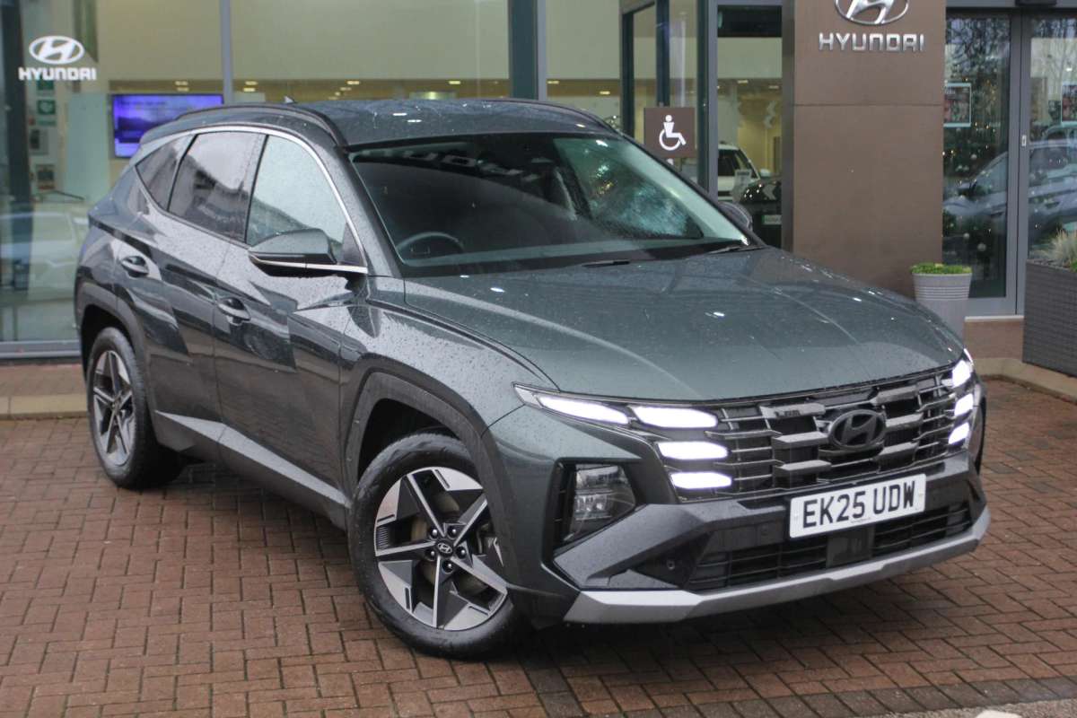 Check out this Hyundai Tucson 2025 Petrol Manual