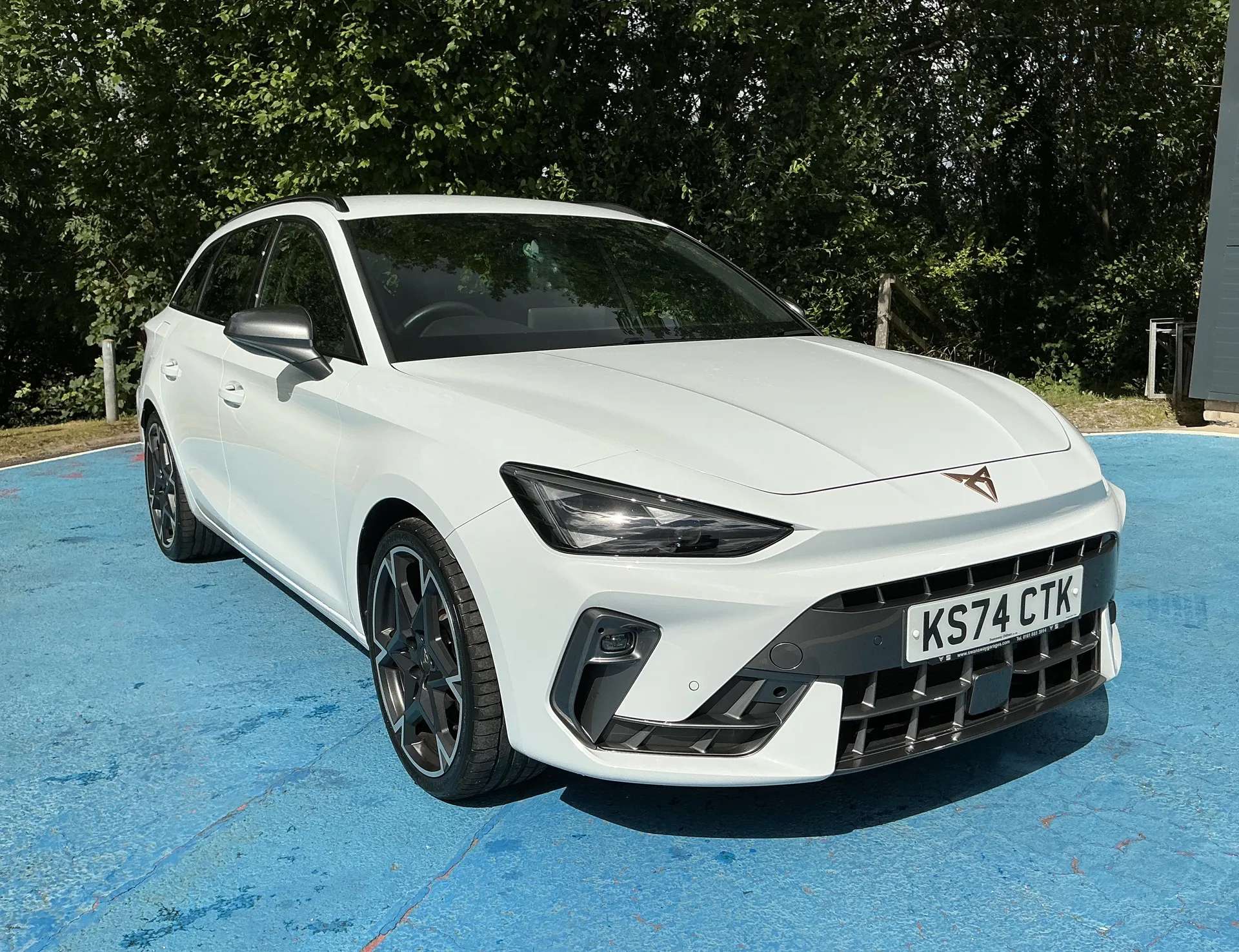 A 2024 CUPRA LEON 1.5 eHybrid 272 VZ1 5dr DSG A 2024 CUPRA LEON 1.5 eHybrid 272 VZ1 5dr DSG