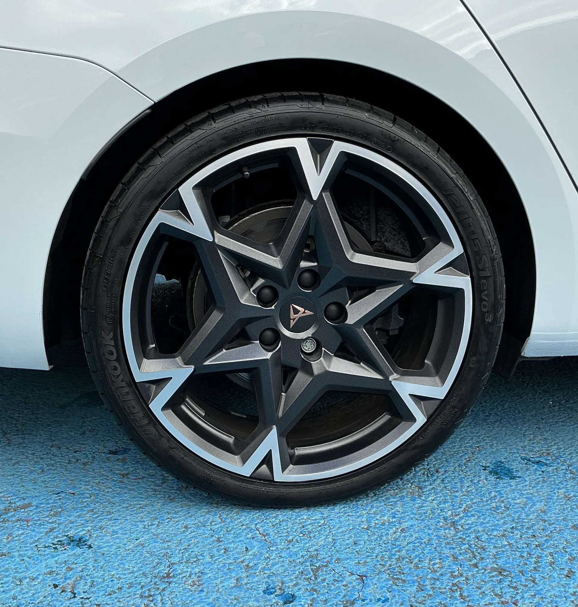 2024 CUPRA LEON 2024 CUPRA LEON