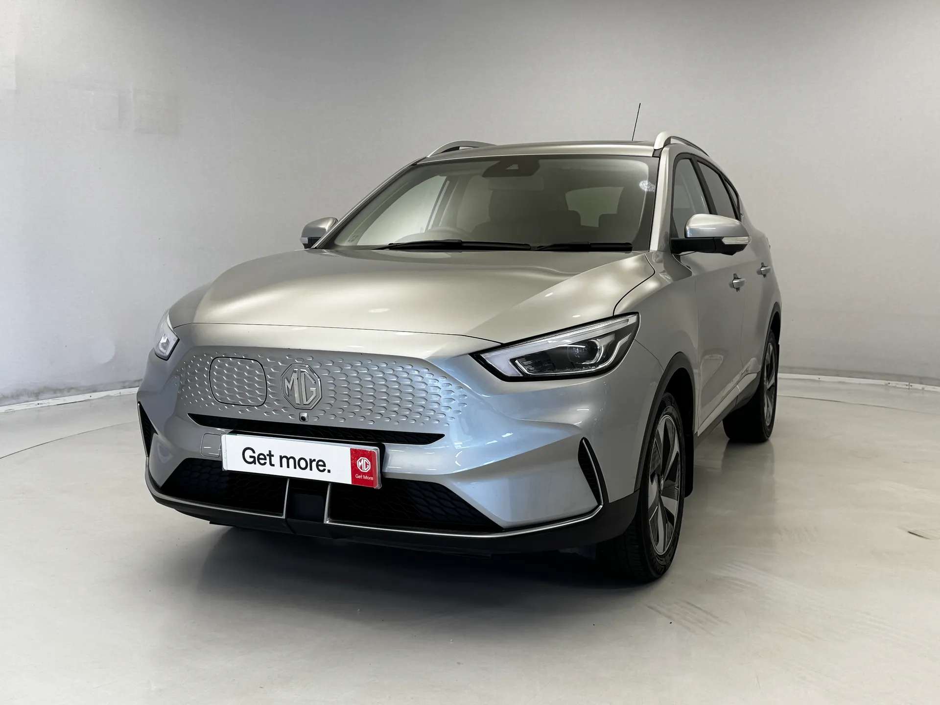 A 2023 MG ZS 115kW Trophy EV Long Range 73kWh 5dr Auto â¡ LONG RANGE / SUNROOF â¡ A 2023 MG ZS 115kW Trophy EV Long Range 73kWh 5dr Auto â¡ LONG RANGE / SUNROOF â¡