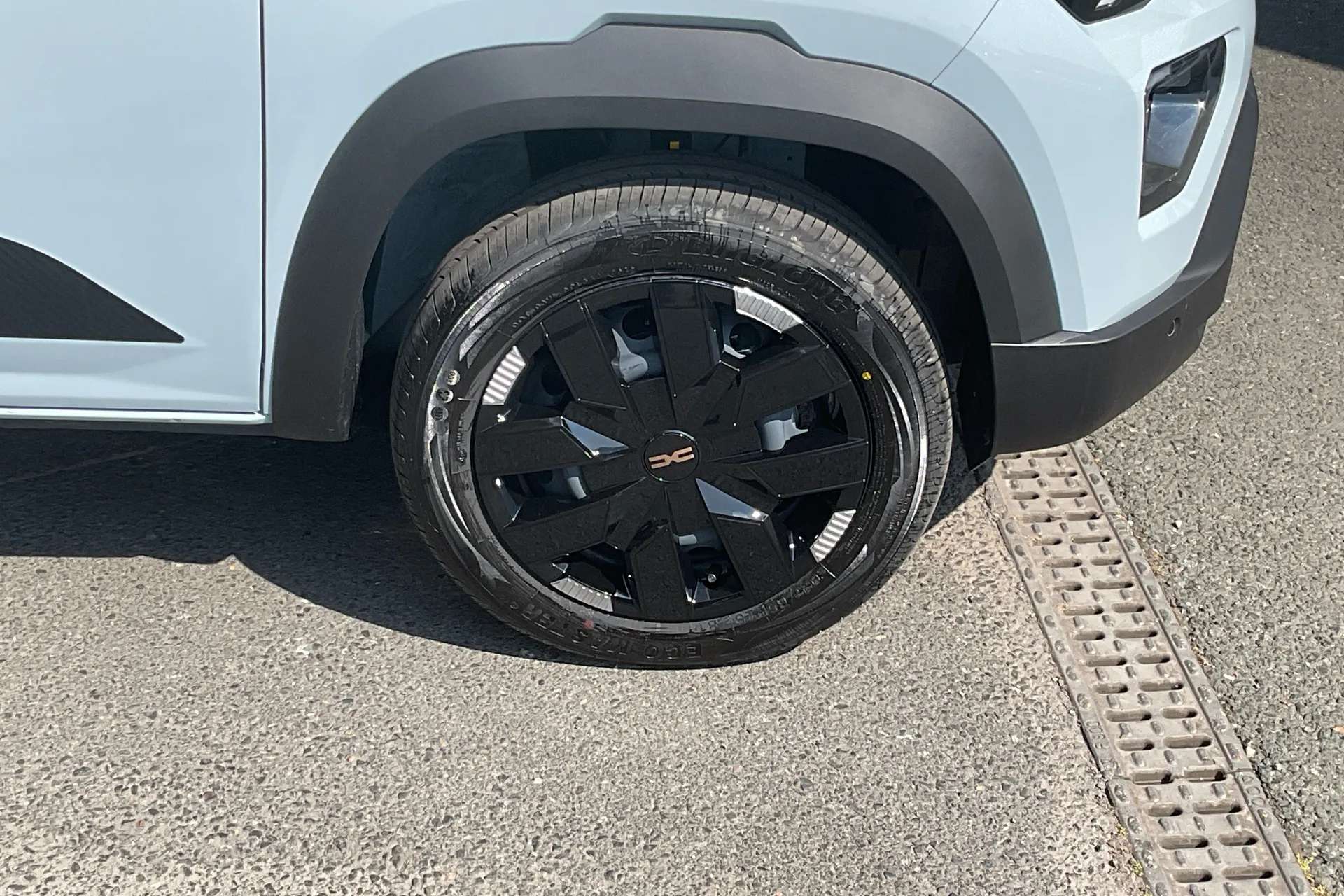 A 2026 DACIA SPRING 24kWh Extreme 100 75kW 5dr Auto A 2026 DACIA SPRING 24kWh Extreme 100 75kW 5dr Auto