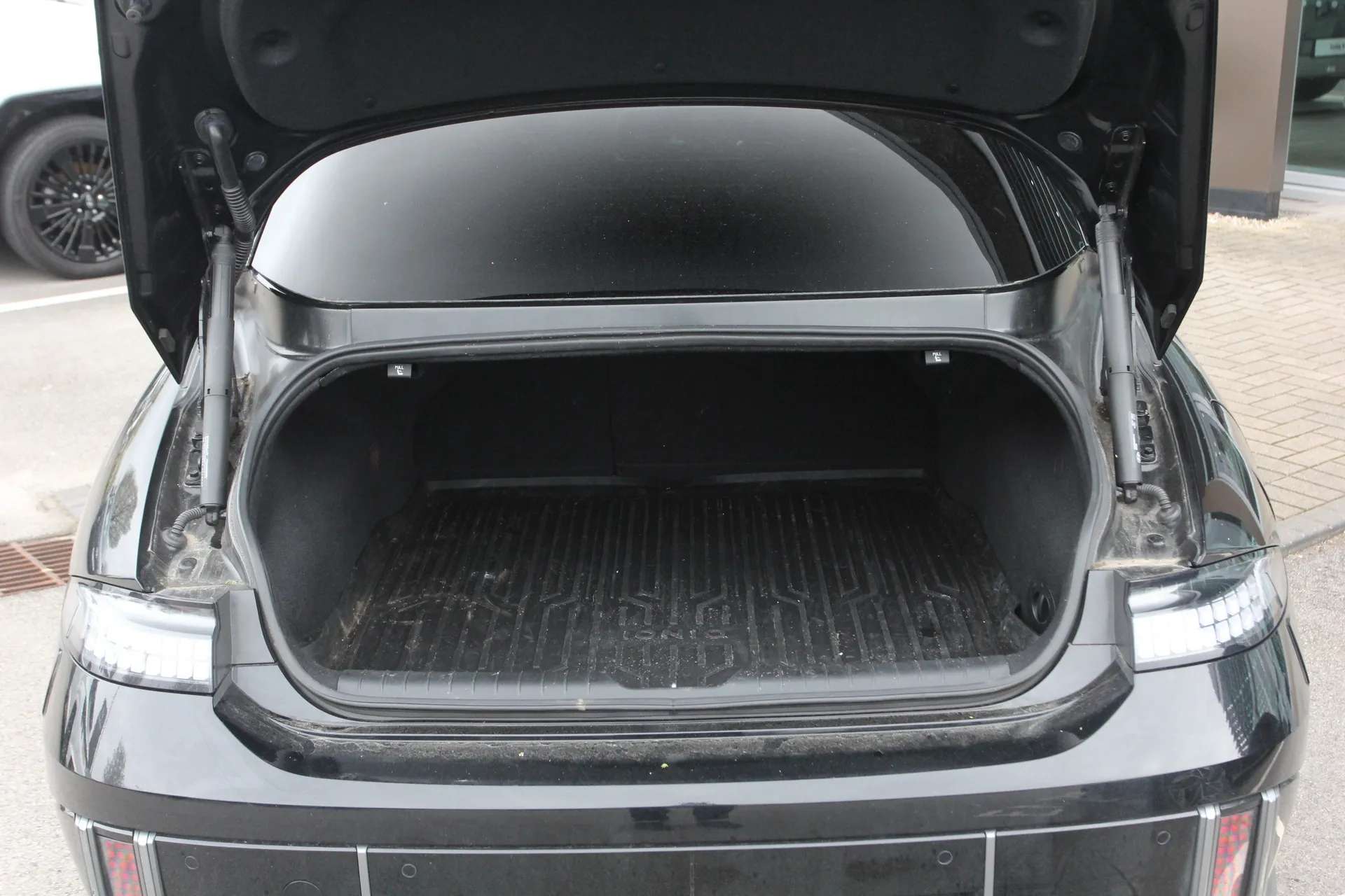 2024 HYUNDAI IONIQ 6 2024 HYUNDAI IONIQ 6