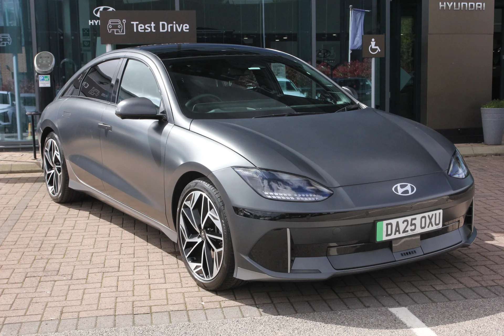 A 2025 HYUNDAI IONIQ 6 168kW Ultimate 77kWh 4dr Auto ZERO DEPOSIT FINANCE AVAILABLE A 2025 HYUNDAI IONIQ 6 168kW Ultimate 77kWh 4dr Auto ZERO DEPOSIT FINANCE AVAILABLE