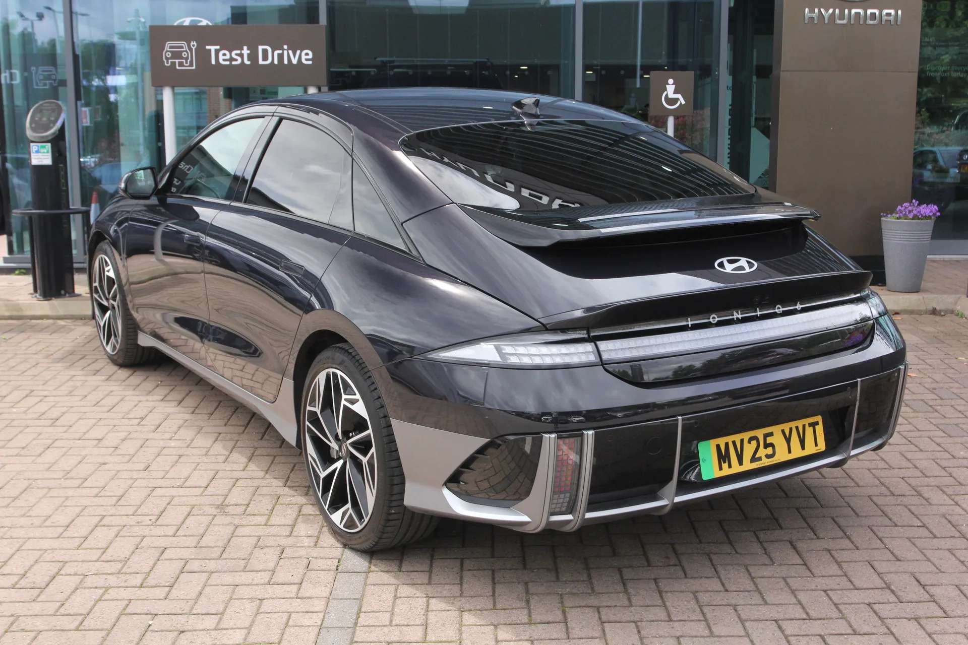 2025 HYUNDAI IONIQ 6 2025 HYUNDAI IONIQ 6