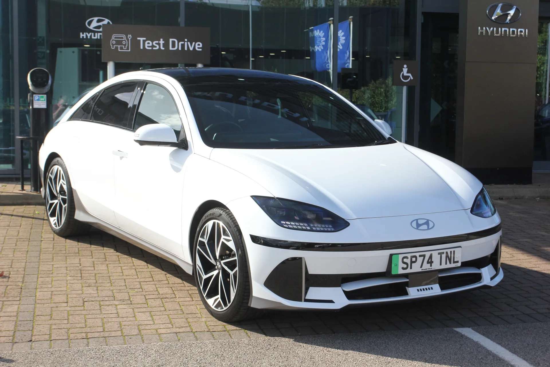 A 2024 HYUNDAI IONIQ 6 168kW Premium 77kWh 4dr Auto ZERO DEPOSIT FINANCE AVAILABLE A 2024 HYUNDAI IONIQ 6 168kW Premium 77kWh 4dr Auto ZERO DEPOSIT FINANCE AVAILABLE