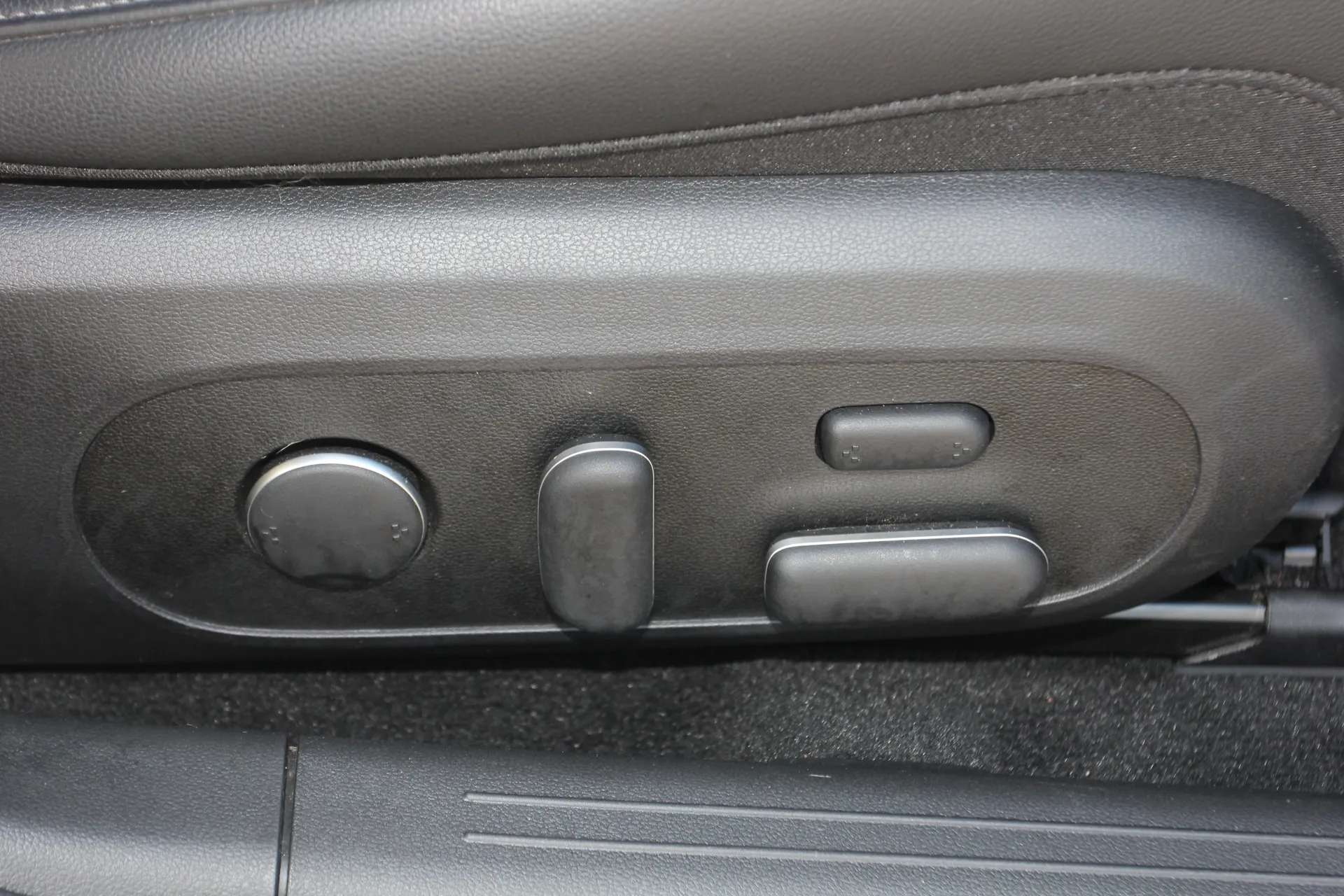 2024 HYUNDAI IONIQ 6 2024 HYUNDAI IONIQ 6