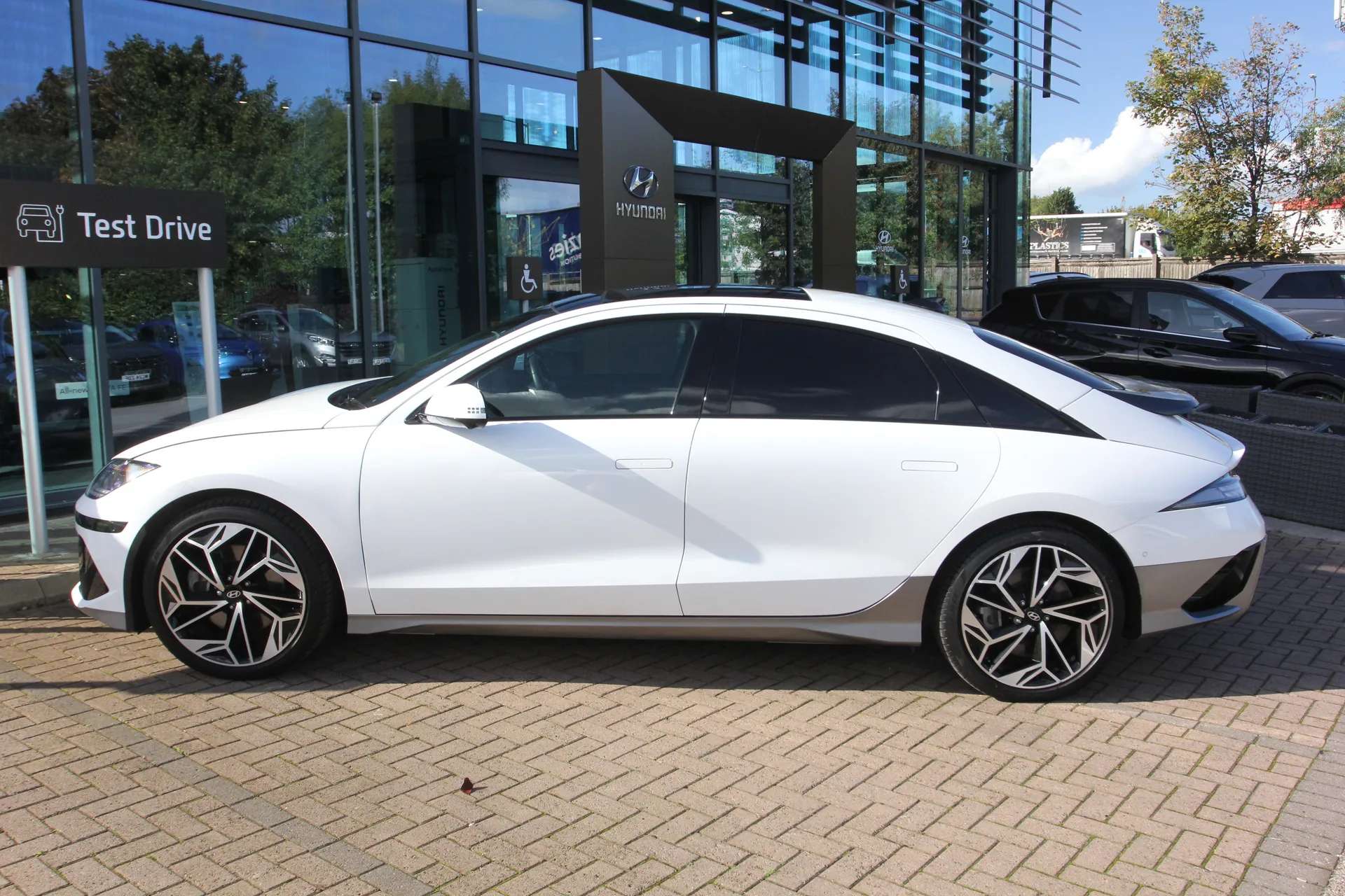 2024 HYUNDAI IONIQ 6 2024 HYUNDAI IONIQ 6