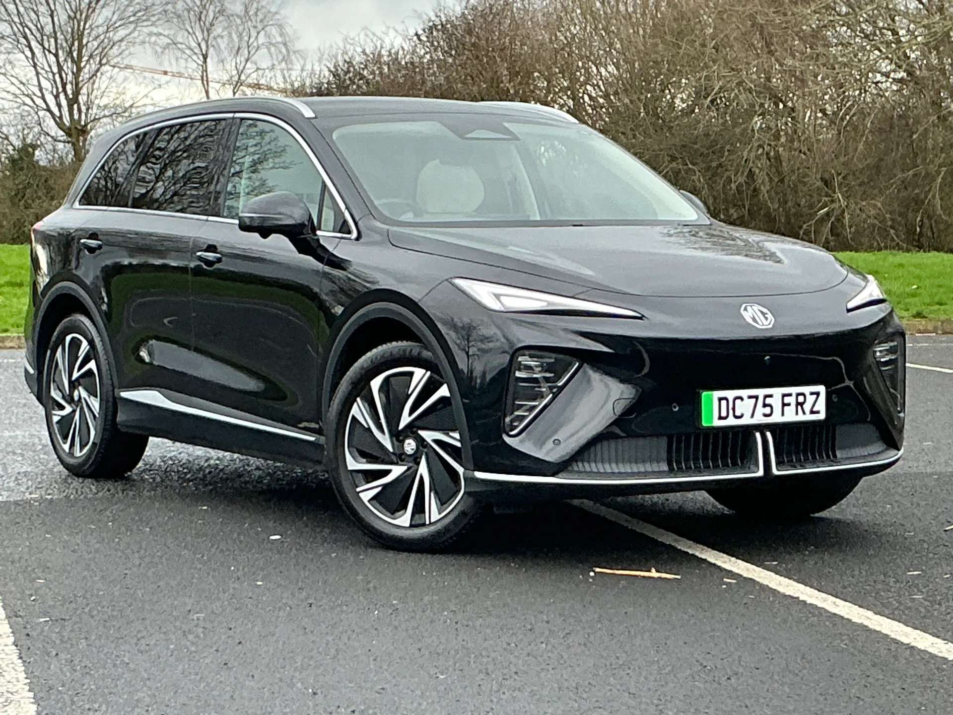 A 2025 MG MOTOR UK MGS6 266kW Trophy EV Dual Motor 77kWh 5dr Auto A 2025 MG MOTOR UK MGS6 266kW Trophy EV Dual Motor 77kWh 5dr Auto