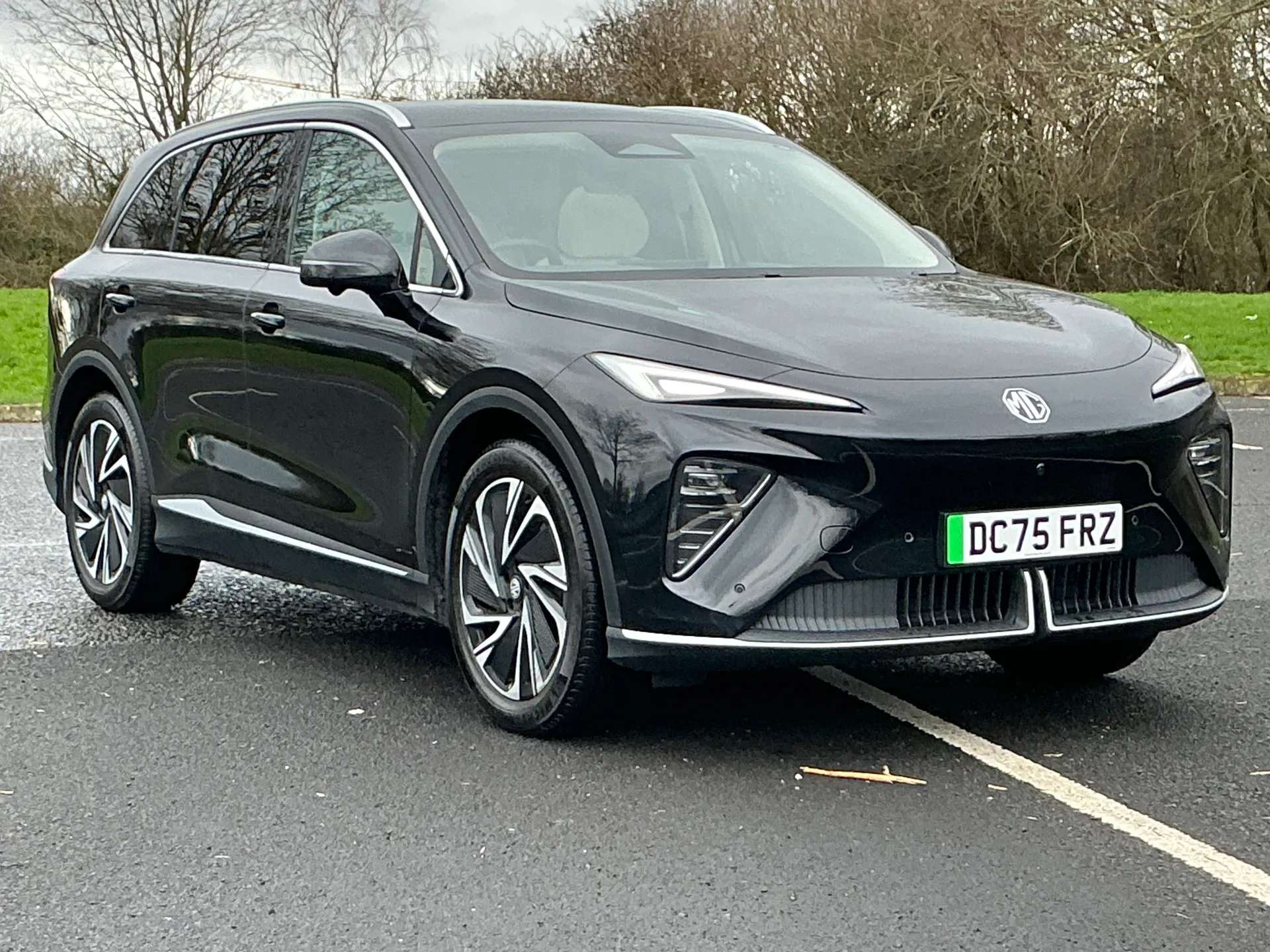 A 2025 MG MOTOR UK MGS6 266kW Trophy EV Dual Motor 77kWh 5dr Auto A 2025 MG MOTOR UK MGS6 266kW Trophy EV Dual Motor 77kWh 5dr Auto