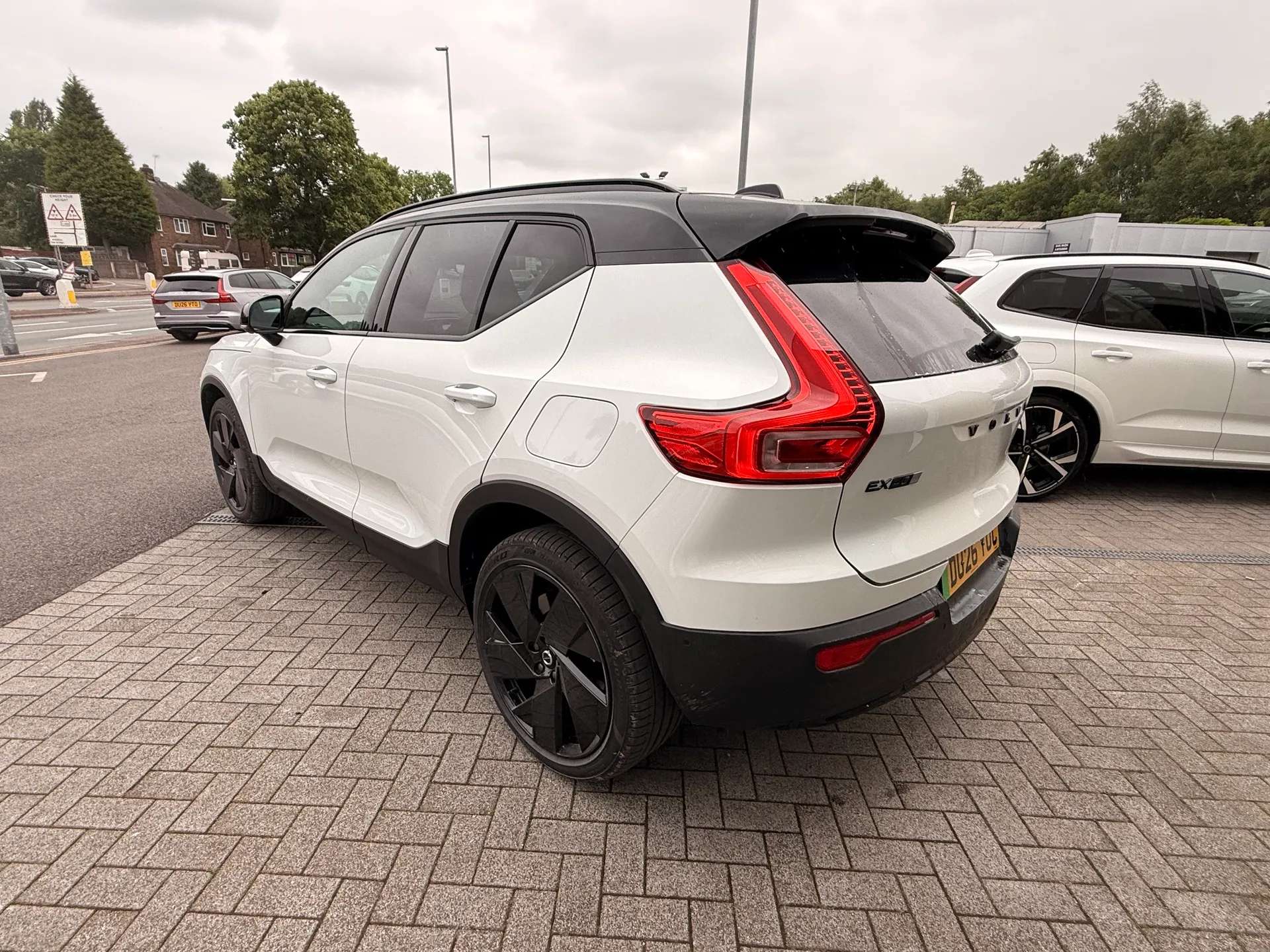 A 2026 VOLVO EX40 185kW Ext Range Ultra Black Edition 78kWh 5dr Auto A 2026 VOLVO EX40 185kW Ext Range Ultra Black Edition 78kWh 5dr Auto