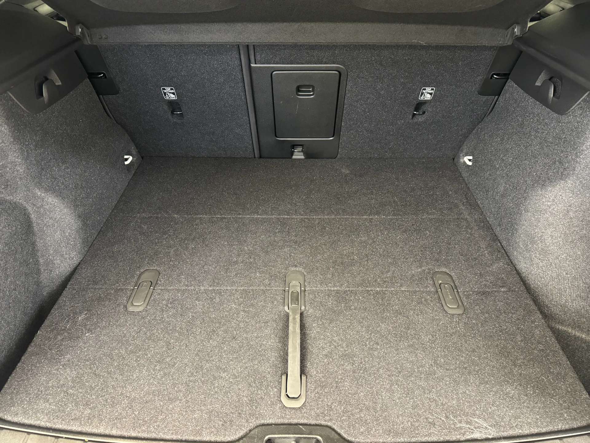 0 VOLVO EX40 0 VOLVO EX40
