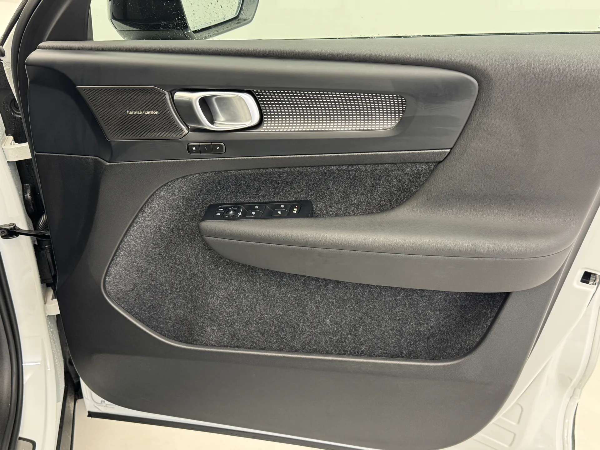 0 VOLVO EX40 0 VOLVO EX40
