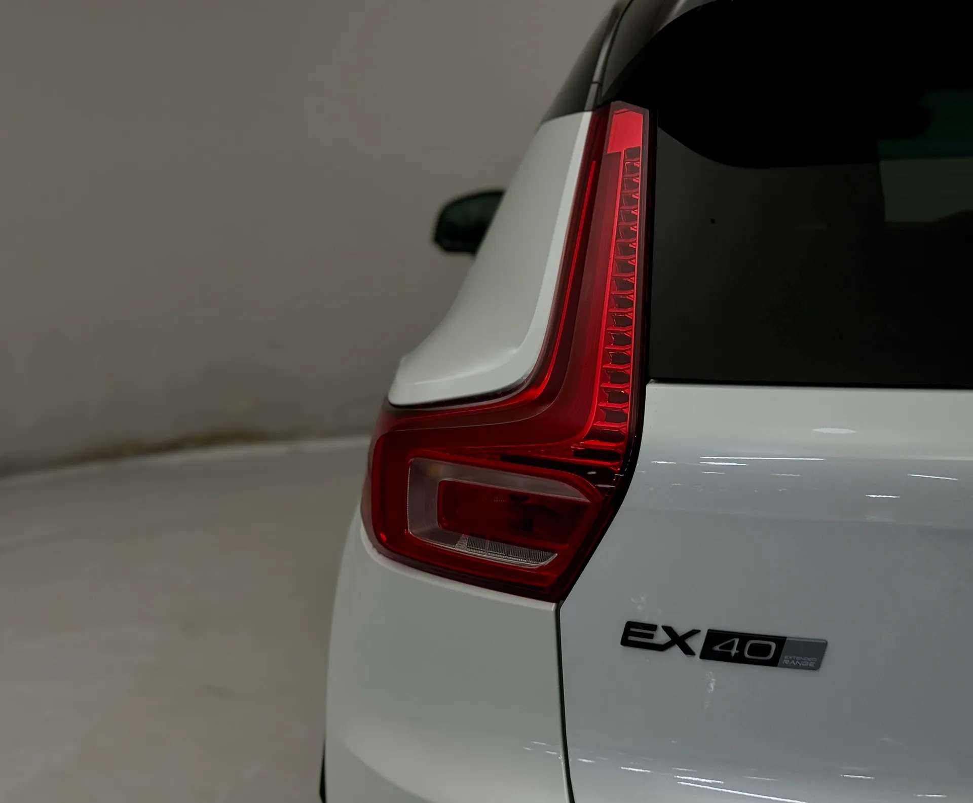 0 VOLVO EX40 0 VOLVO EX40