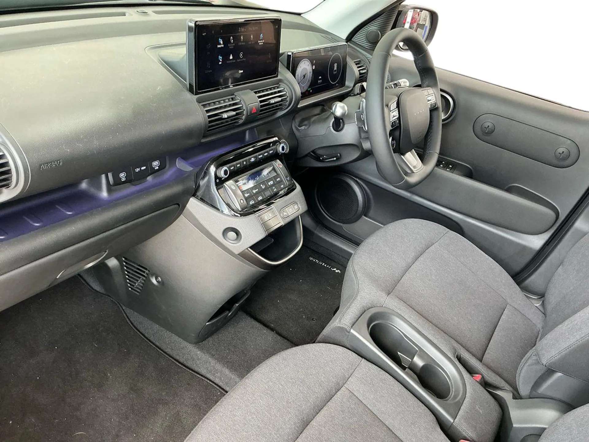 2025 HYUNDAI INSTER 2025 HYUNDAI INSTER