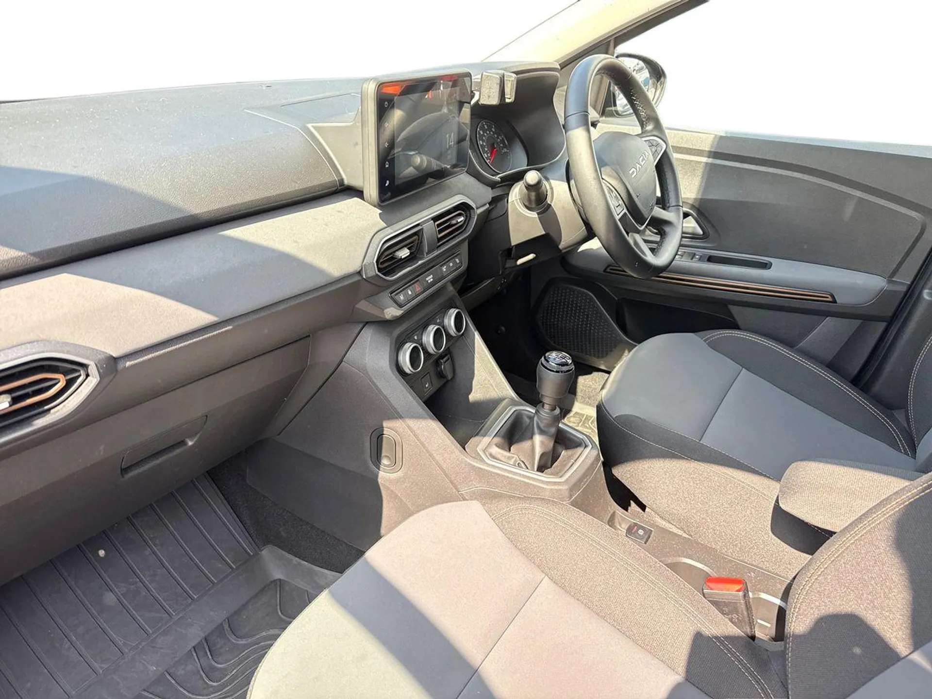 A 2024 DACIA SANDERO STEPWAY 1.0 TCe 110 Extreme 5dr A 2024 DACIA SANDERO STEPWAY 1.0 TCe 110 Extreme 5dr