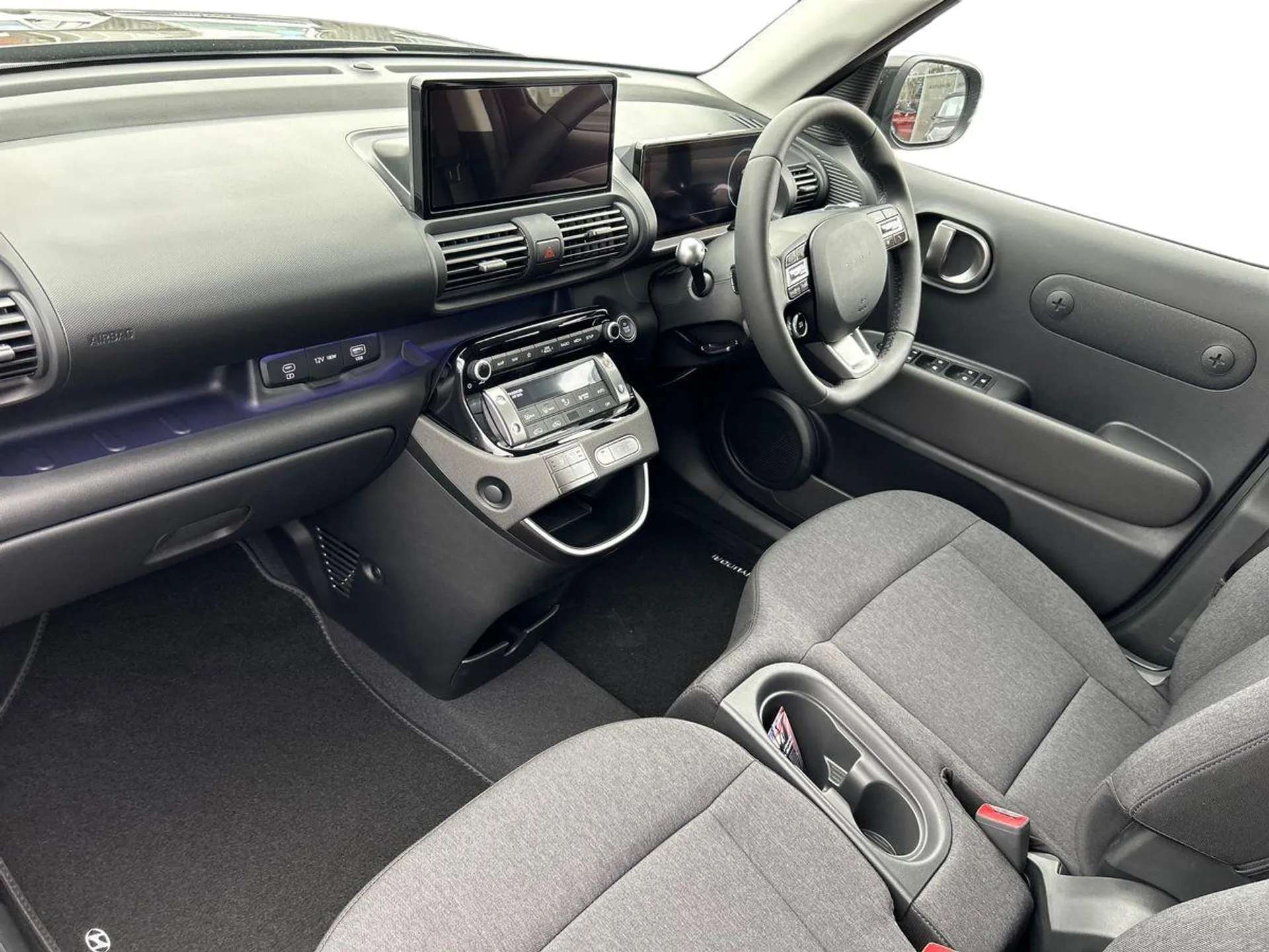 2025 HYUNDAI INSTER 2025 HYUNDAI INSTER