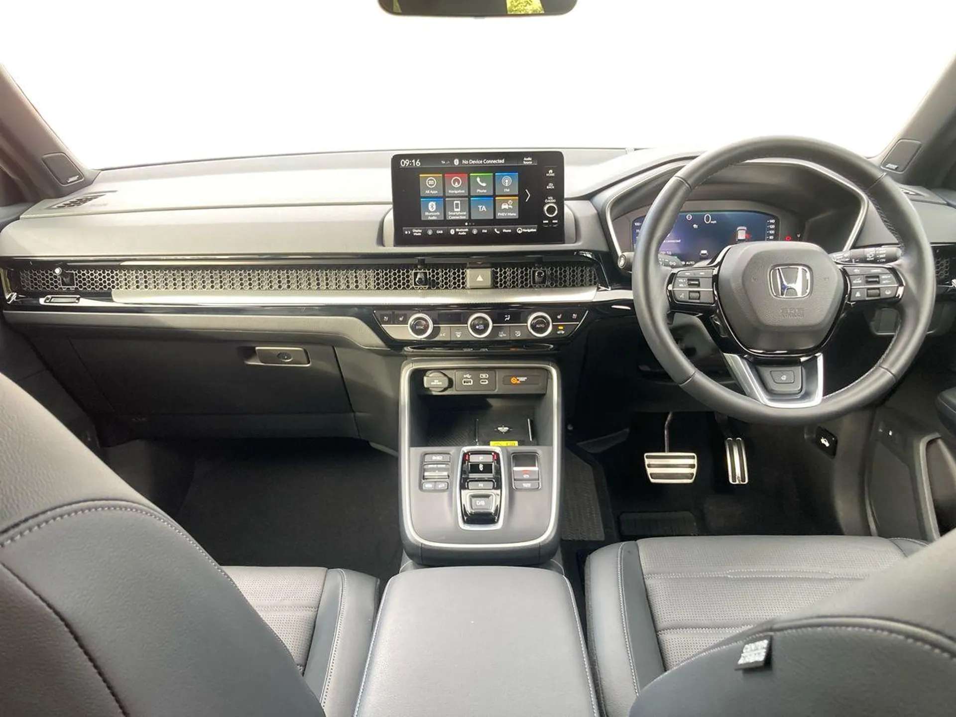 A 2024 HONDA CR-V 2.0 ePHEV Advance Tech 5dr eCVT A 2024 HONDA CR-V 2.0 ePHEV Advance Tech 5dr eCVT