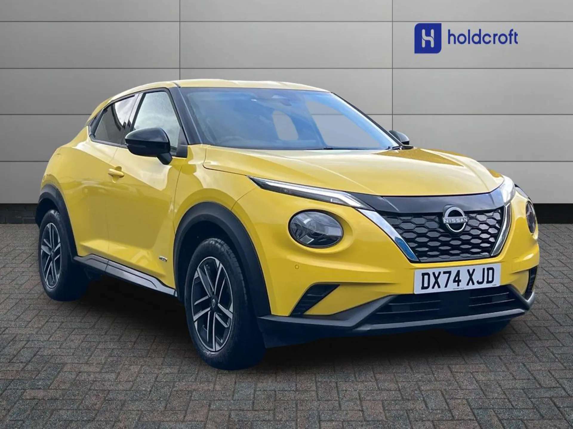 A 2024 NISSAN JUKE 1.6 Hybrid N-Connecta 5dr Auto A 2024 NISSAN JUKE 1.6 Hybrid N-Connecta 5dr Auto