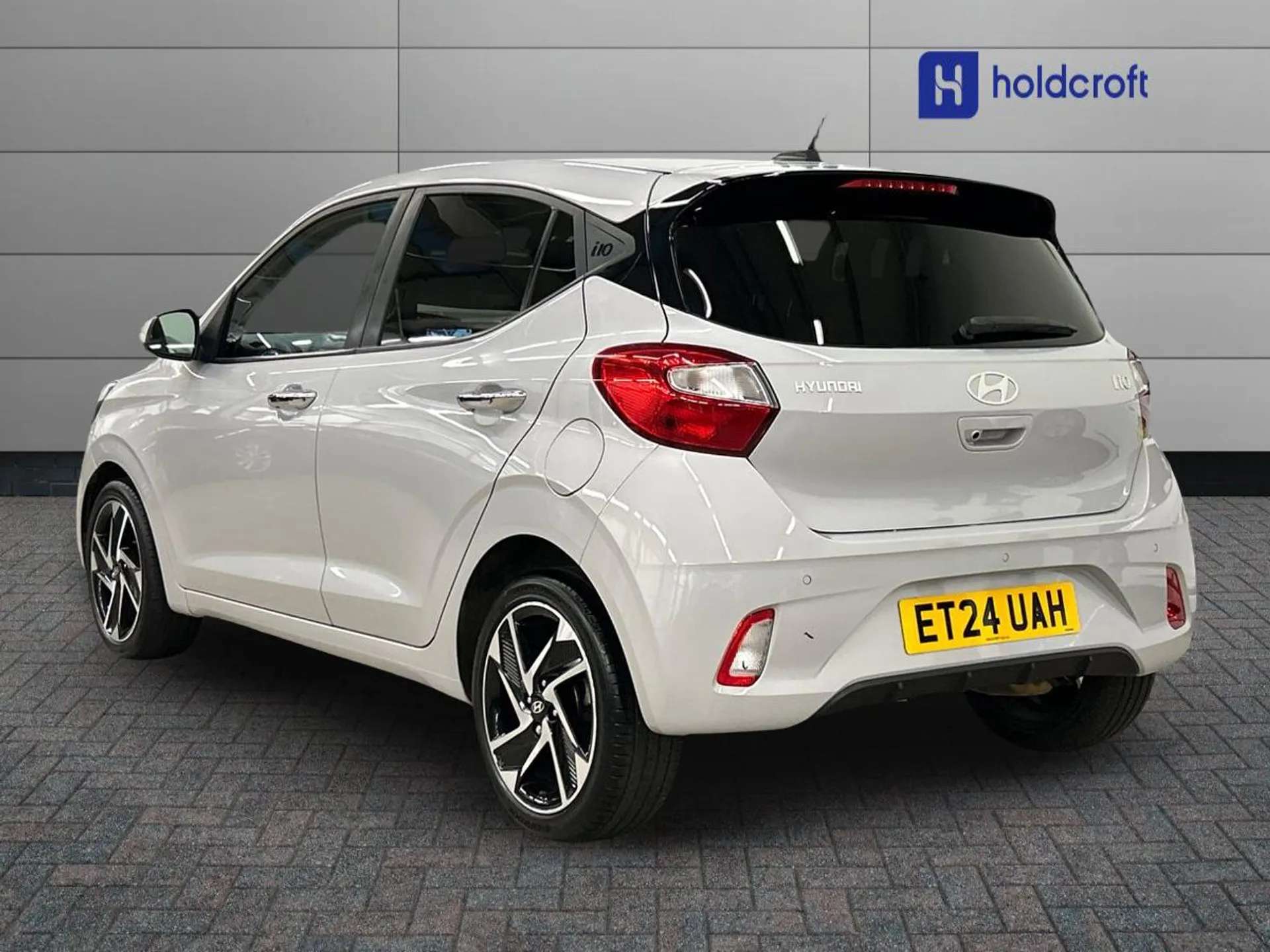 2024 HYUNDAI I10 2024 HYUNDAI I10