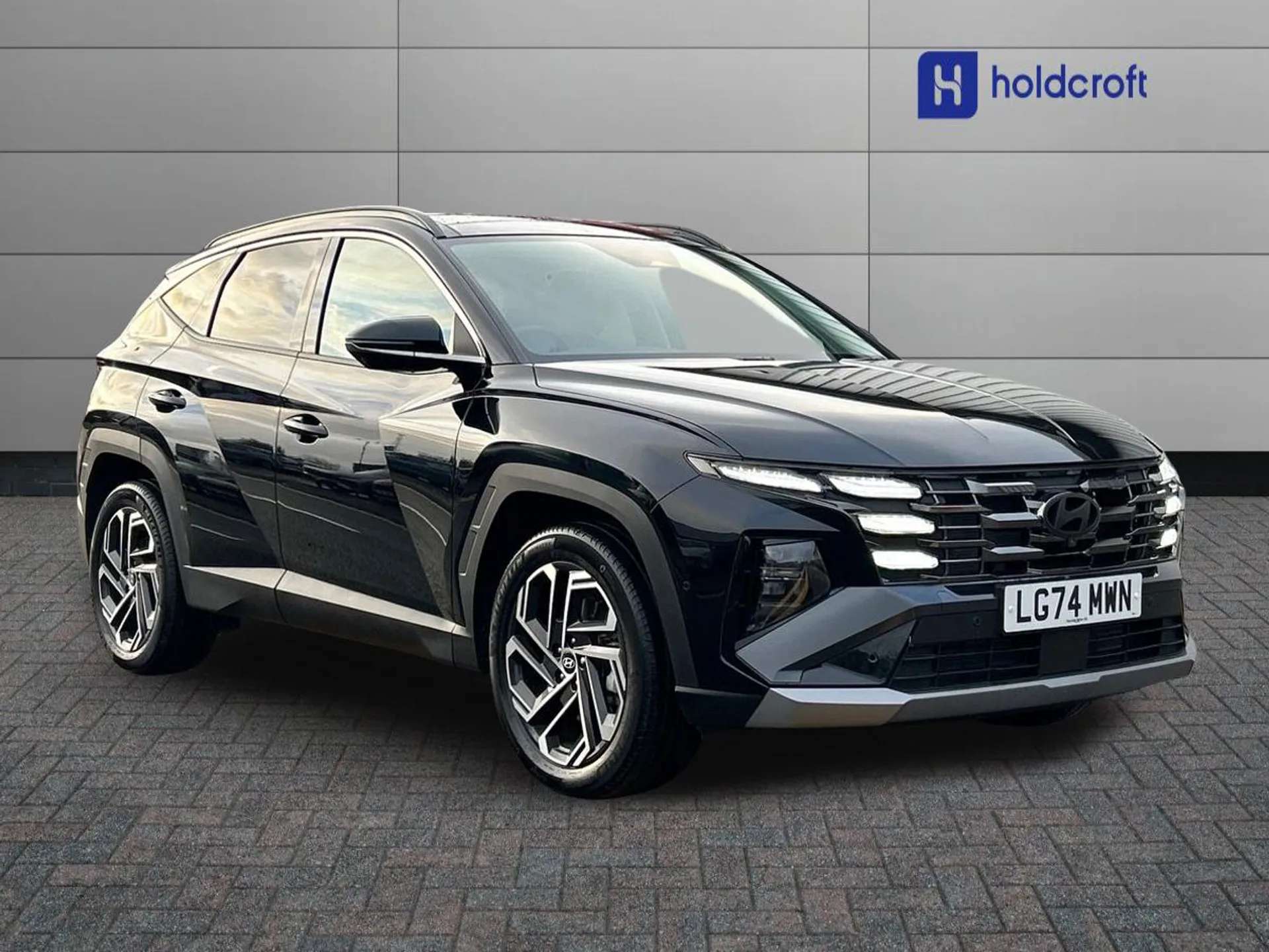 A 2024 HYUNDAI TUCSON 1.6T Hybrid Ultimate 5dr Auto - ZERO DEPOSIT FINANCE & CASHBACK AVAILABLE A 2024 HYUNDAI TUCSON 1.6T Hybrid Ultimate 5dr Auto - ZERO DEPOSIT FINANCE & CASHBACK AVAILABLE