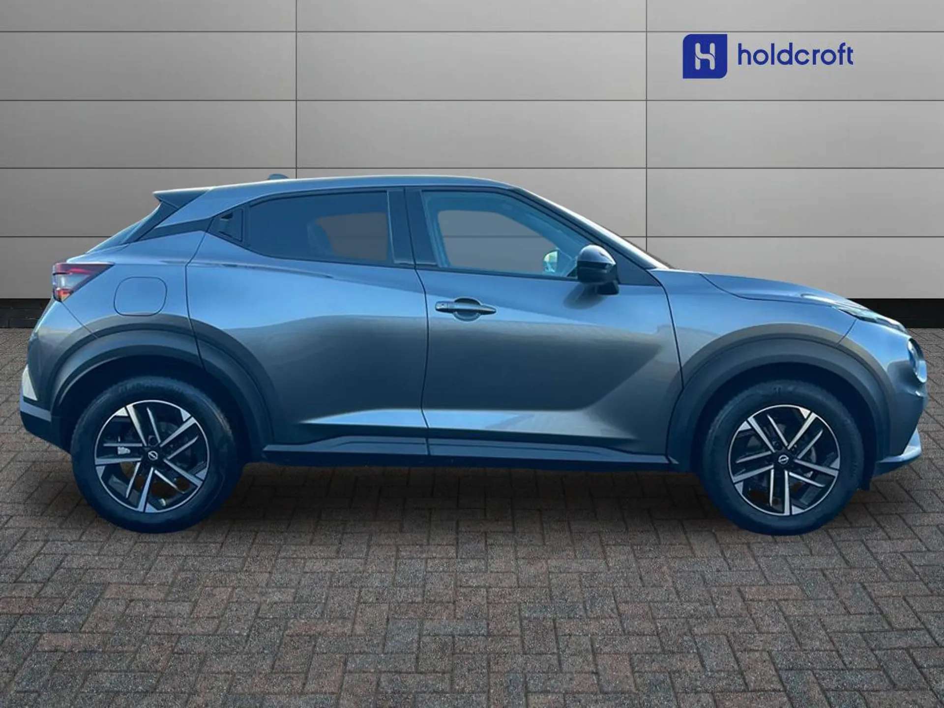 A 2024 NISSAN JUKE 1.0 DiG-T N-Connecta 5dr A 2024 NISSAN JUKE 1.0 DiG-T N-Connecta 5dr