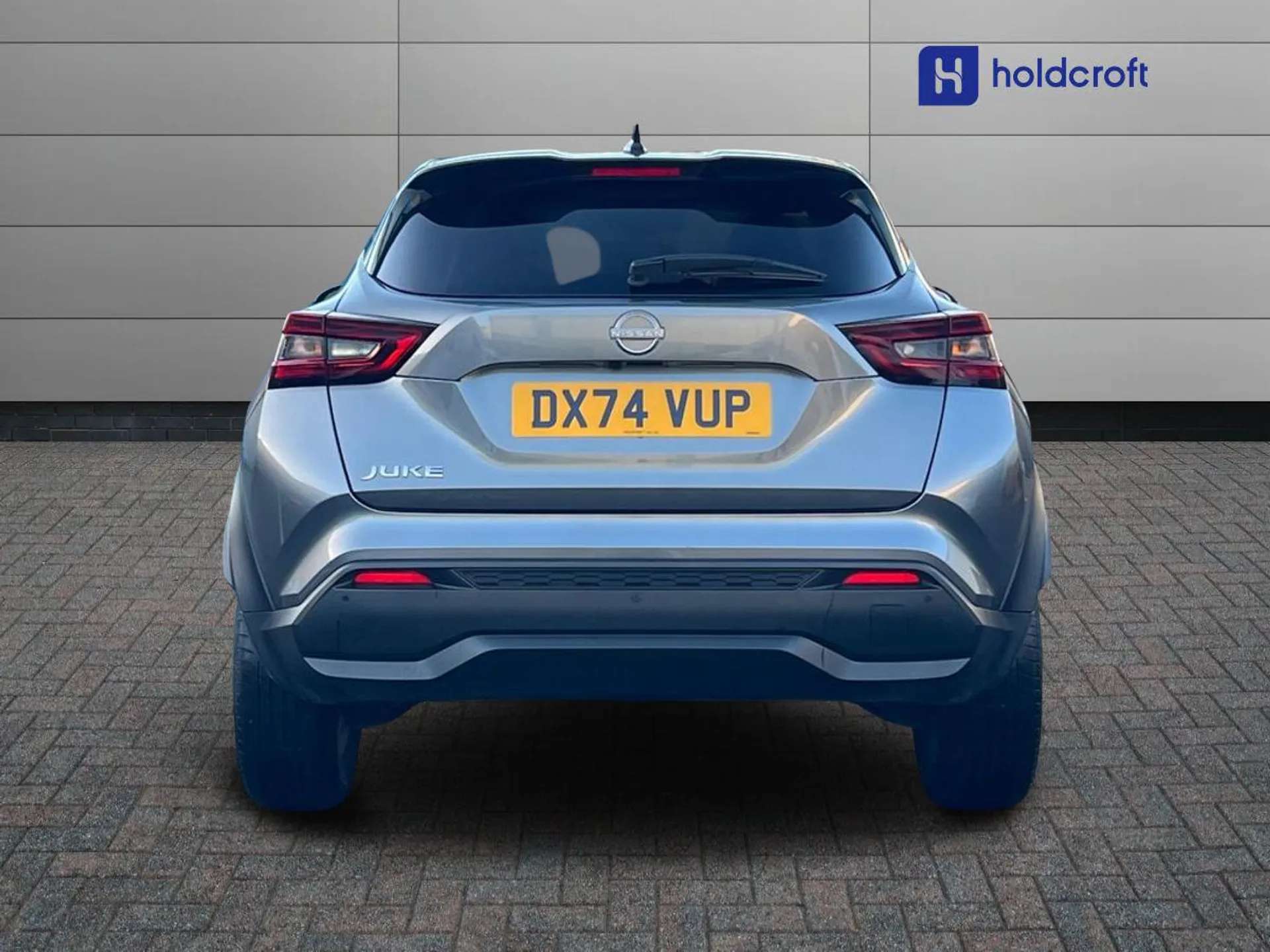 A 2024 NISSAN JUKE 1.0 DiG-T N-Connecta 5dr A 2024 NISSAN JUKE 1.0 DiG-T N-Connecta 5dr