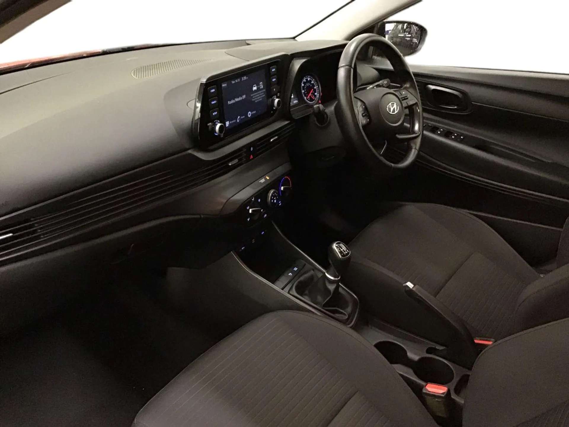 A 2021 HYUNDAI I20 1.0T GDi Element 5dr - ZERO DEPOSIT FINANCE & CASHBACK AVAILABLE A 2021 HYUNDAI I20 1.0T GDi Element 5dr - ZERO DEPOSIT FINANCE & CASHBACK AVAILABLE