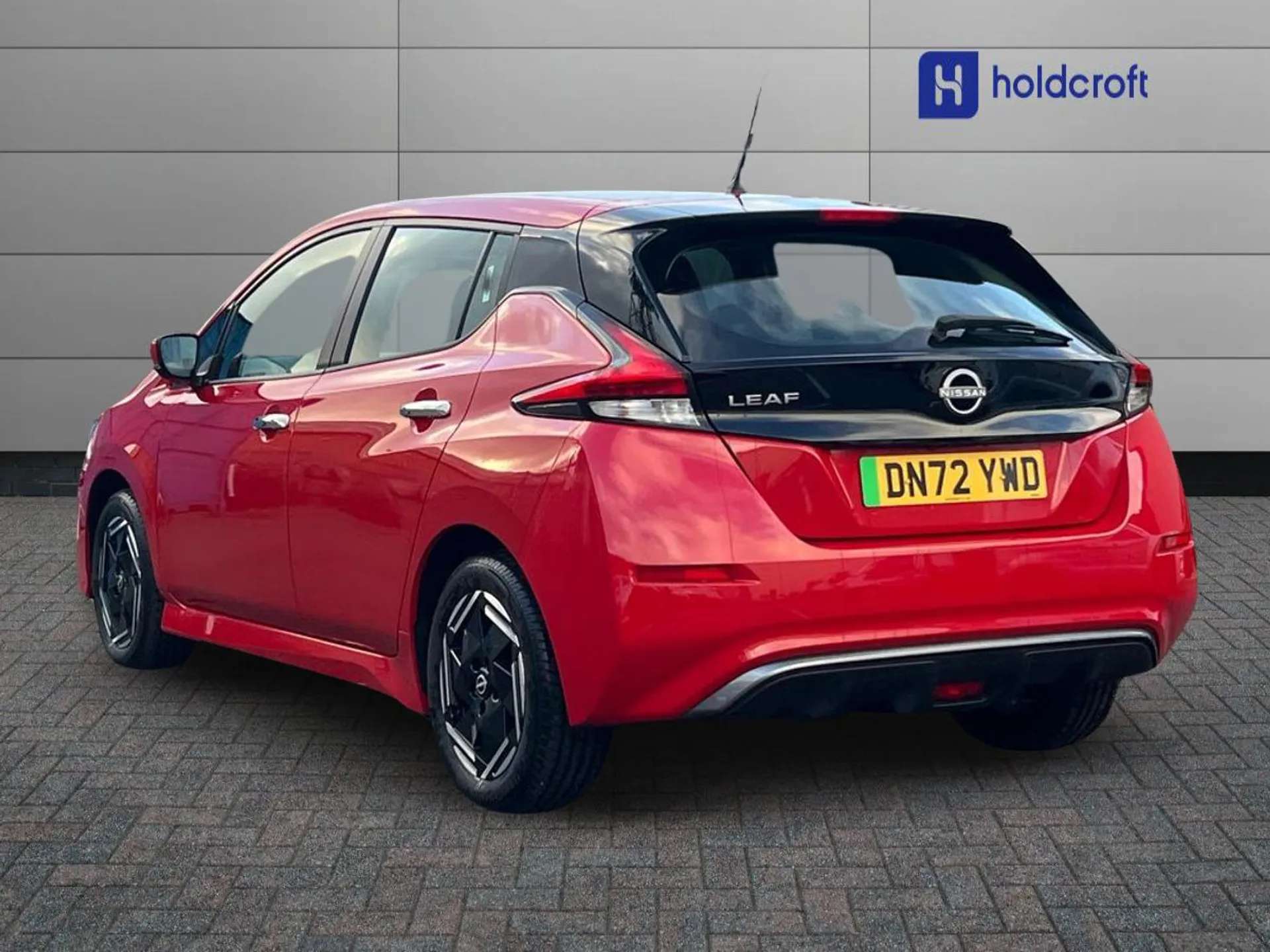 A 2022 NISSAN LEAF 110kW Acenta 39kWh 5dr Auto A 2022 NISSAN LEAF 110kW Acenta 39kWh 5dr Auto