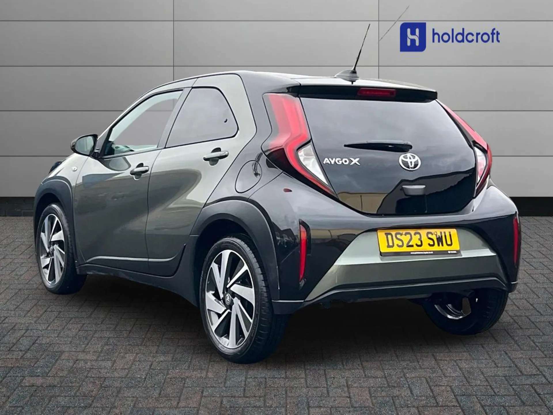 A 2023 TOYOTA AYGO X 1.0 VVT-i Edge 5dr Auto A 2023 TOYOTA AYGO X 1.0 VVT-i Edge 5dr Auto