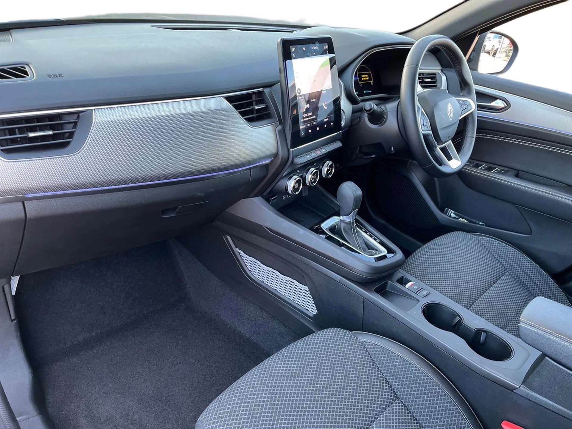 A 2024 RENAULT ARKANA 1.6 E-Tech FHEV 145 Techno 5dr Auto A 2024 RENAULT ARKANA 1.6 E-Tech FHEV 145 Techno 5dr Auto