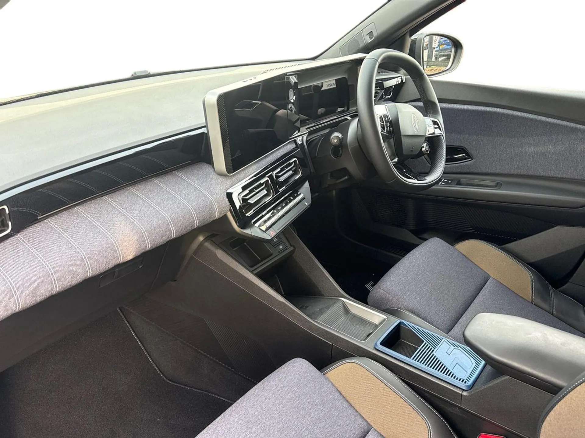 A 2025 RENAULT 5 110kW Techno Comfort Range 52kWh 5dr Auto A 2025 RENAULT 5 110kW Techno Comfort Range 52kWh 5dr Auto