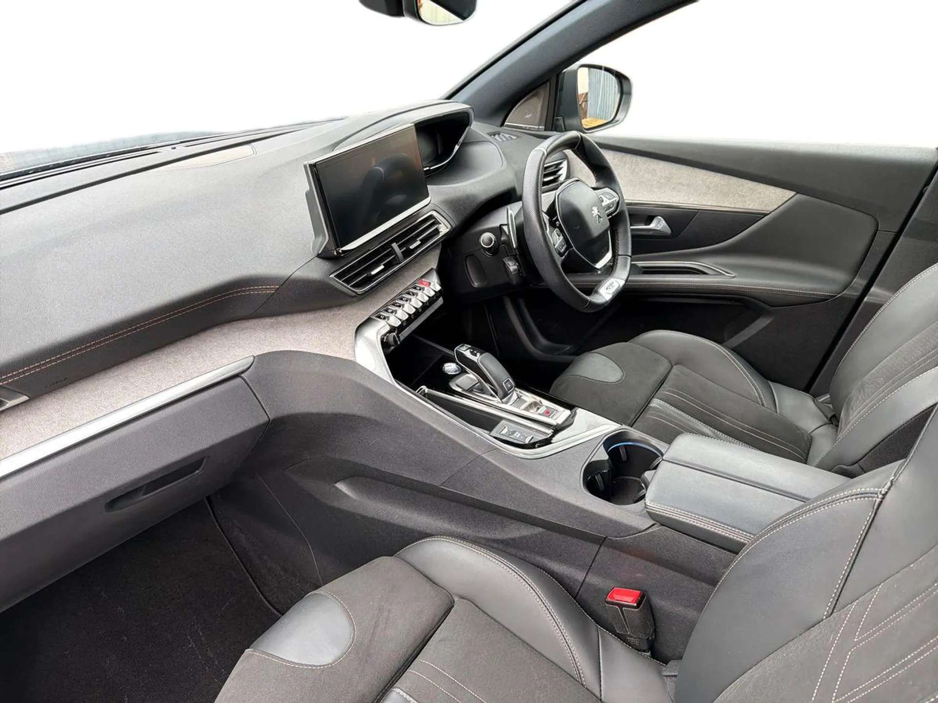 A 2021 PEUGEOT 3008 1.2 PureTech GT Premium 5dr EAT8 A 2021 PEUGEOT 3008 1.2 PureTech GT Premium 5dr EAT8