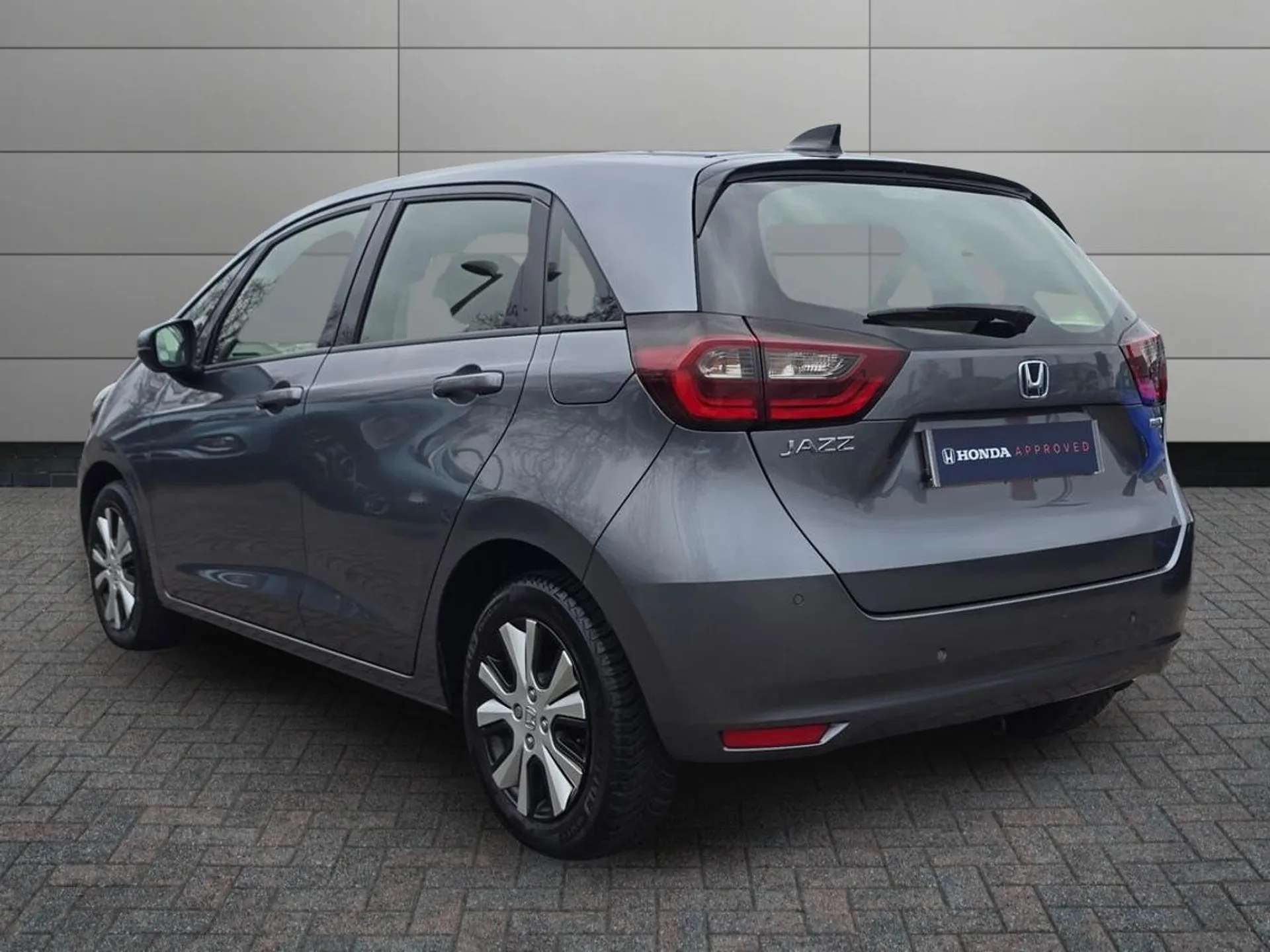 A 2020 HONDA JAZZ 1.5 i-MMD Hybrid SR 5dr eCVT A 2020 HONDA JAZZ 1.5 i-MMD Hybrid SR 5dr eCVT