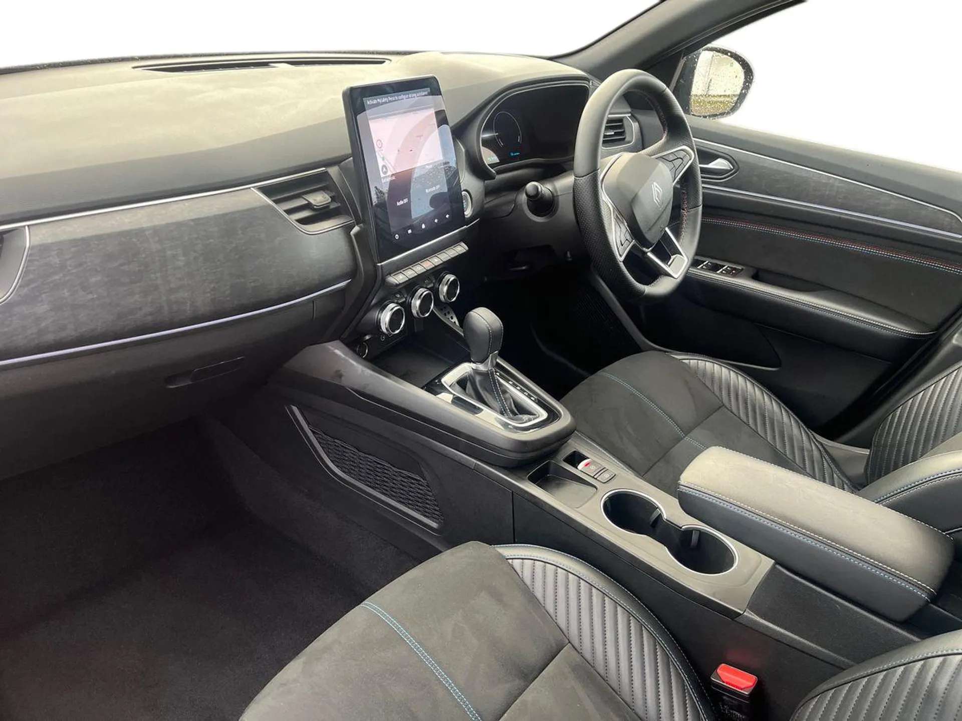 A 2024 RENAULT ARKANA 1.6 E-Tech FHEV 145 Esprit Alpine 5dr Auto A 2024 RENAULT ARKANA 1.6 E-Tech FHEV 145 Esprit Alpine 5dr Auto