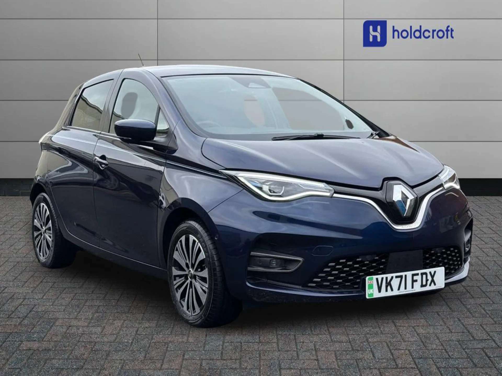 A 2021 RENAULT ZOE 100kW Riviera Limited Edn R135 50kWh RC 5dr Auto A 2021 RENAULT ZOE 100kW Riviera Limited Edn R135 50kWh RC 5dr Auto