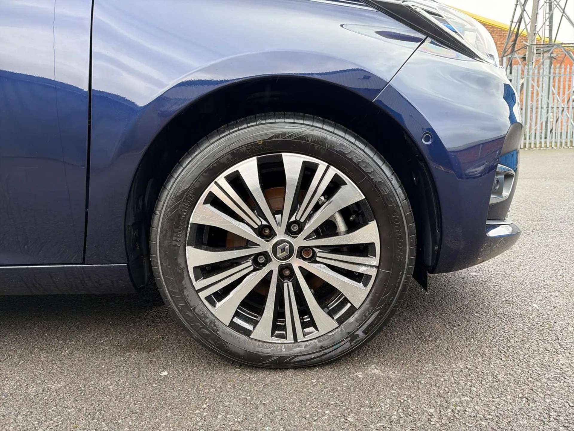 A 2021 RENAULT ZOE 100kW Riviera Limited Edn R135 50kWh RC 5dr Auto A 2021 RENAULT ZOE 100kW Riviera Limited Edn R135 50kWh RC 5dr Auto